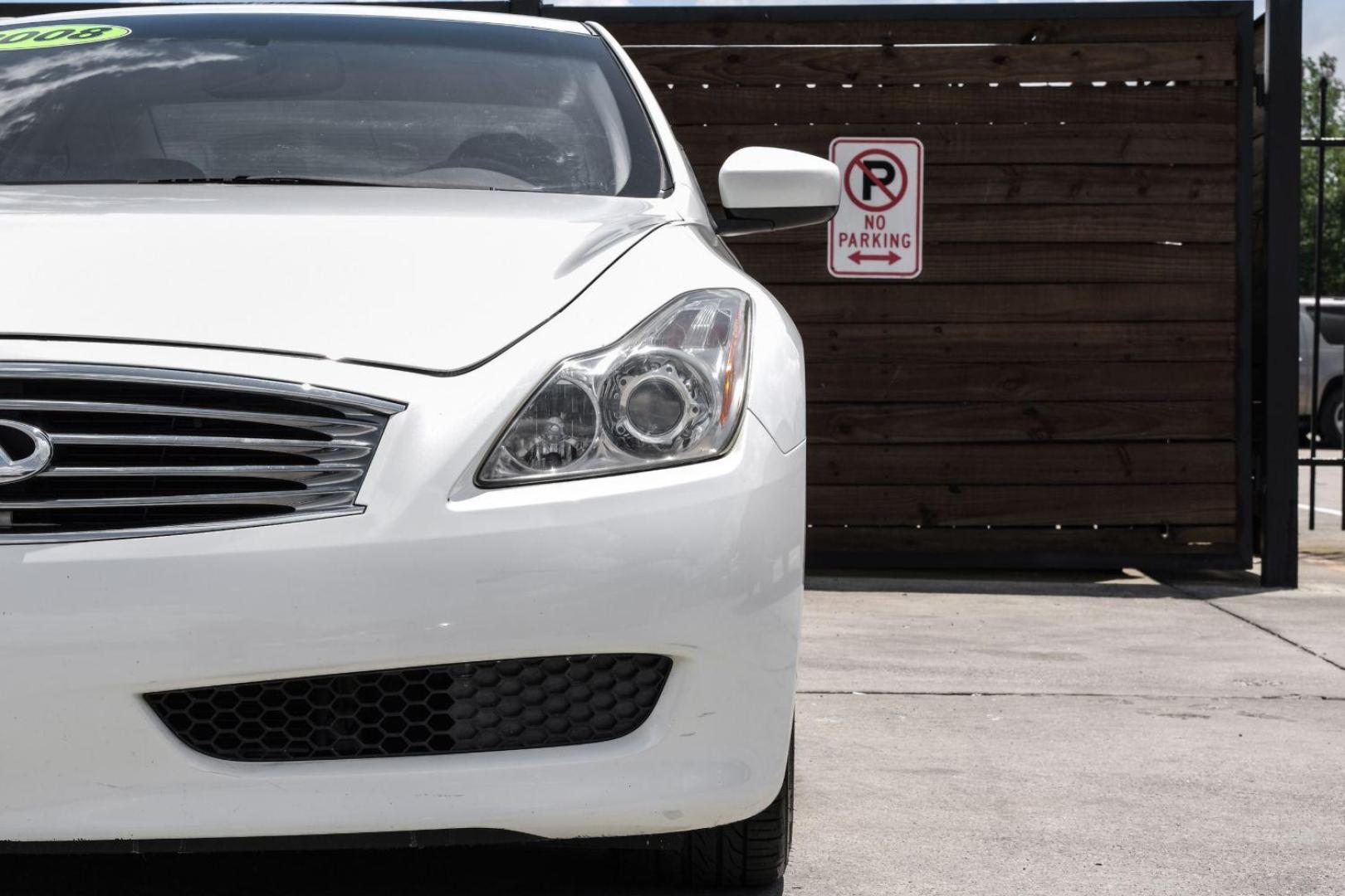 2008 WHITE Infiniti G37 COUPE 2-DR (JNKCV64E08M) with an 3.7L V6 DOHC 24V engine, 5-Speed Automatic transmission, located at 2401 E Main St., Grand Prairie, TX, 75050, (972) 262-4440, 32.748981, -96.969643 - Photo#47