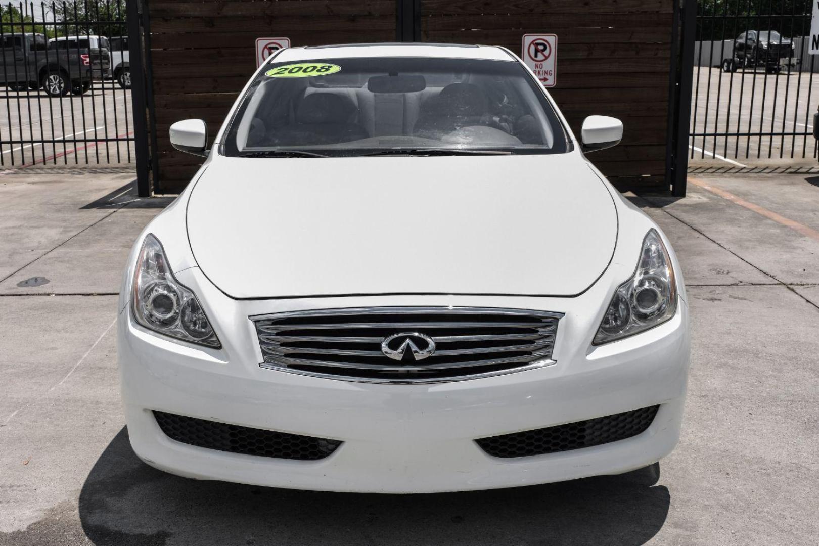 2008 WHITE Infiniti G37 COUPE 2-DR (JNKCV64E08M) with an 3.7L V6 DOHC 24V engine, 5-Speed Automatic transmission, located at 2401 E Main St., Grand Prairie, TX, 75050, (972) 262-4440, 32.748981, -96.969643 - Photo#7