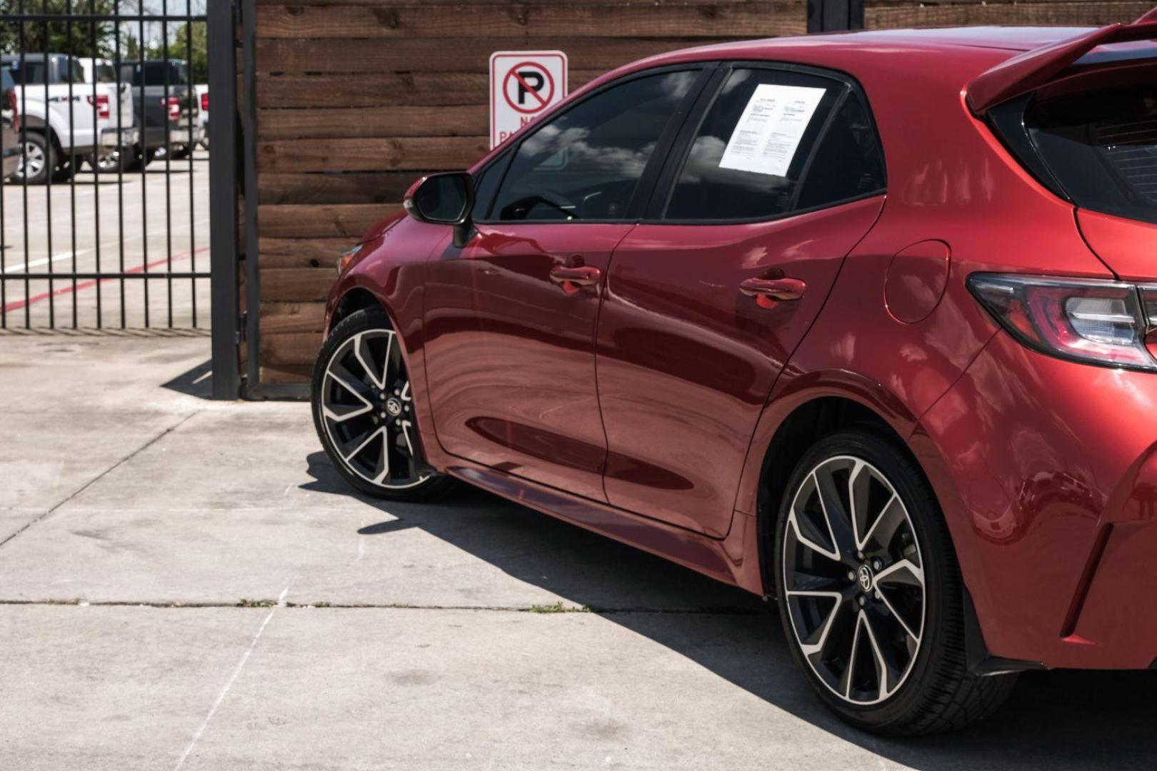 2019 RED Toyota Corolla XSE CVT (JTNK4RBE1K3) with an 1.8L L4 DOHC 16V engine, Continuously Variable Transmission transmission, located at 2401 E Main St., Grand Prairie, TX, 75050, (972) 262-4440, 32.748981, -96.969643 - Photo#16