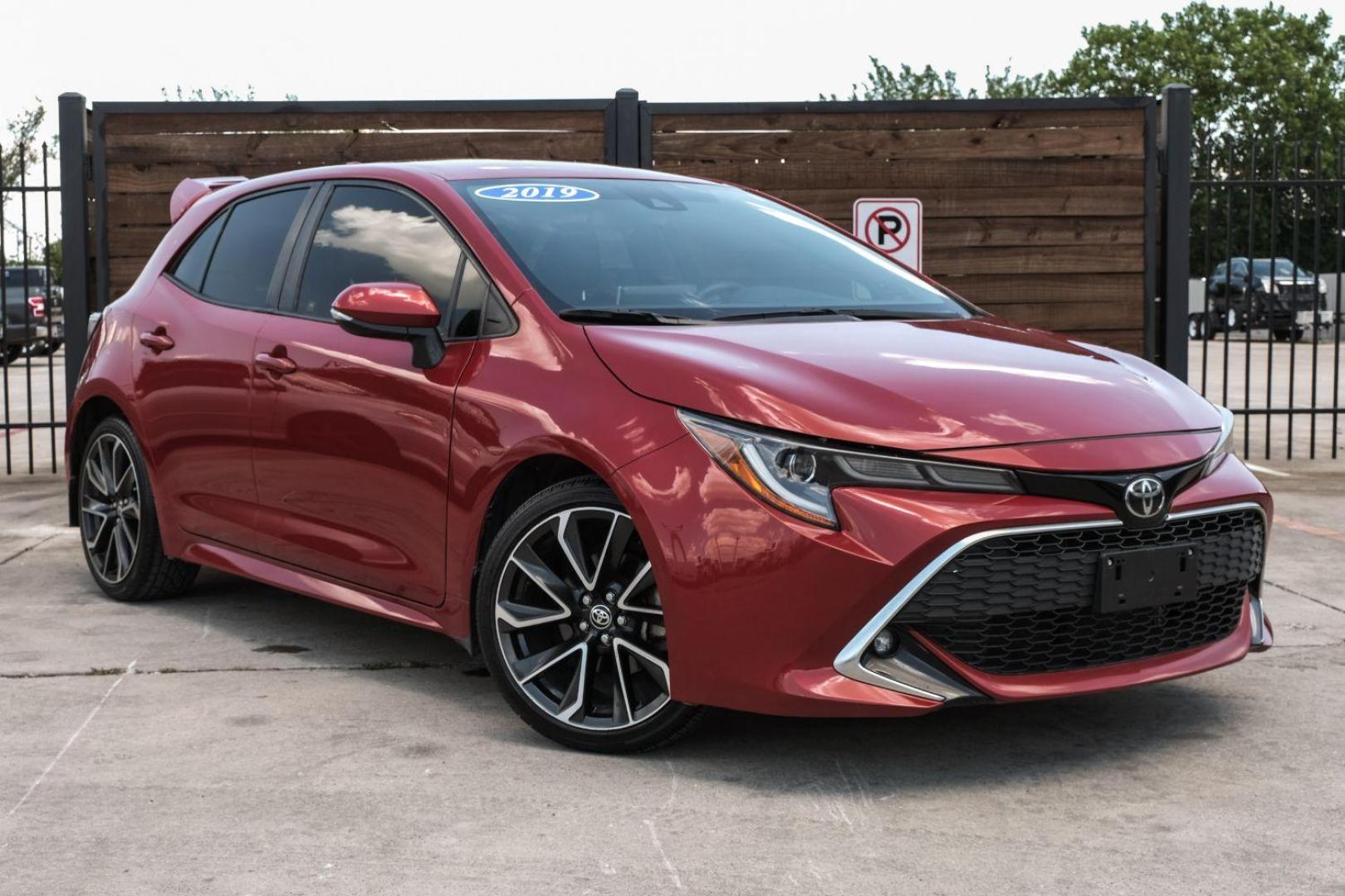 2019 RED Toyota Corolla XSE CVT (JTNK4RBE1K3) with an 1.8L L4 DOHC 16V engine, Continuously Variable Transmission transmission, located at 2401 E Main St., Grand Prairie, TX, 75050, (972) 262-4440, 32.748981, -96.969643 - Photo#7