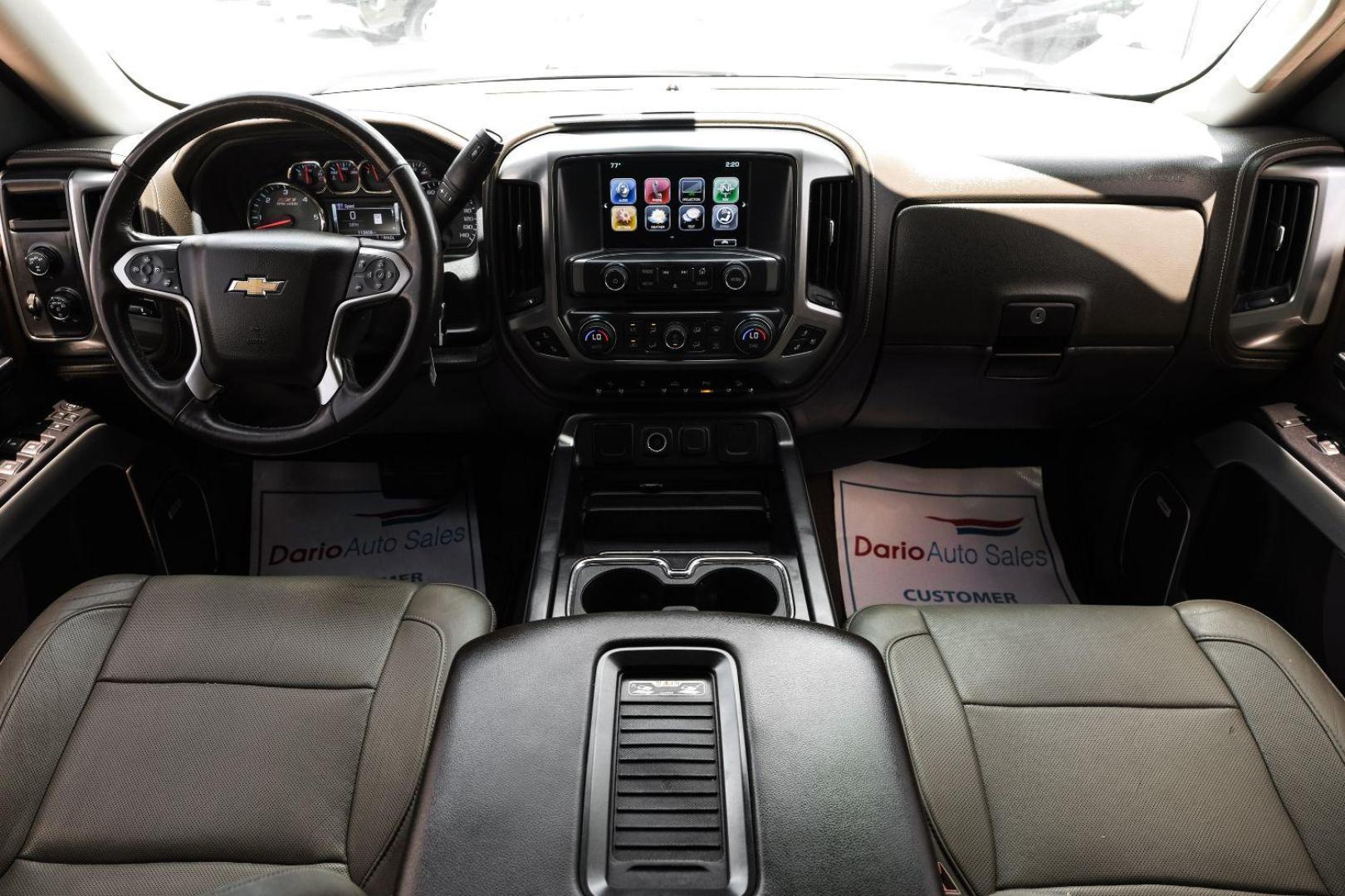 2017 WHITE Chevrolet Silverado 1500 LTZ Crew Cab 4WD (3GCUKSEC5HG) with an 5.3L V8 OHV 16V engine, 6-Speed Automatic transmission, located at 2401 E Main St., Grand Prairie, TX, 75050, (972) 262-4440, 32.748981, -96.969643 - Photo#20