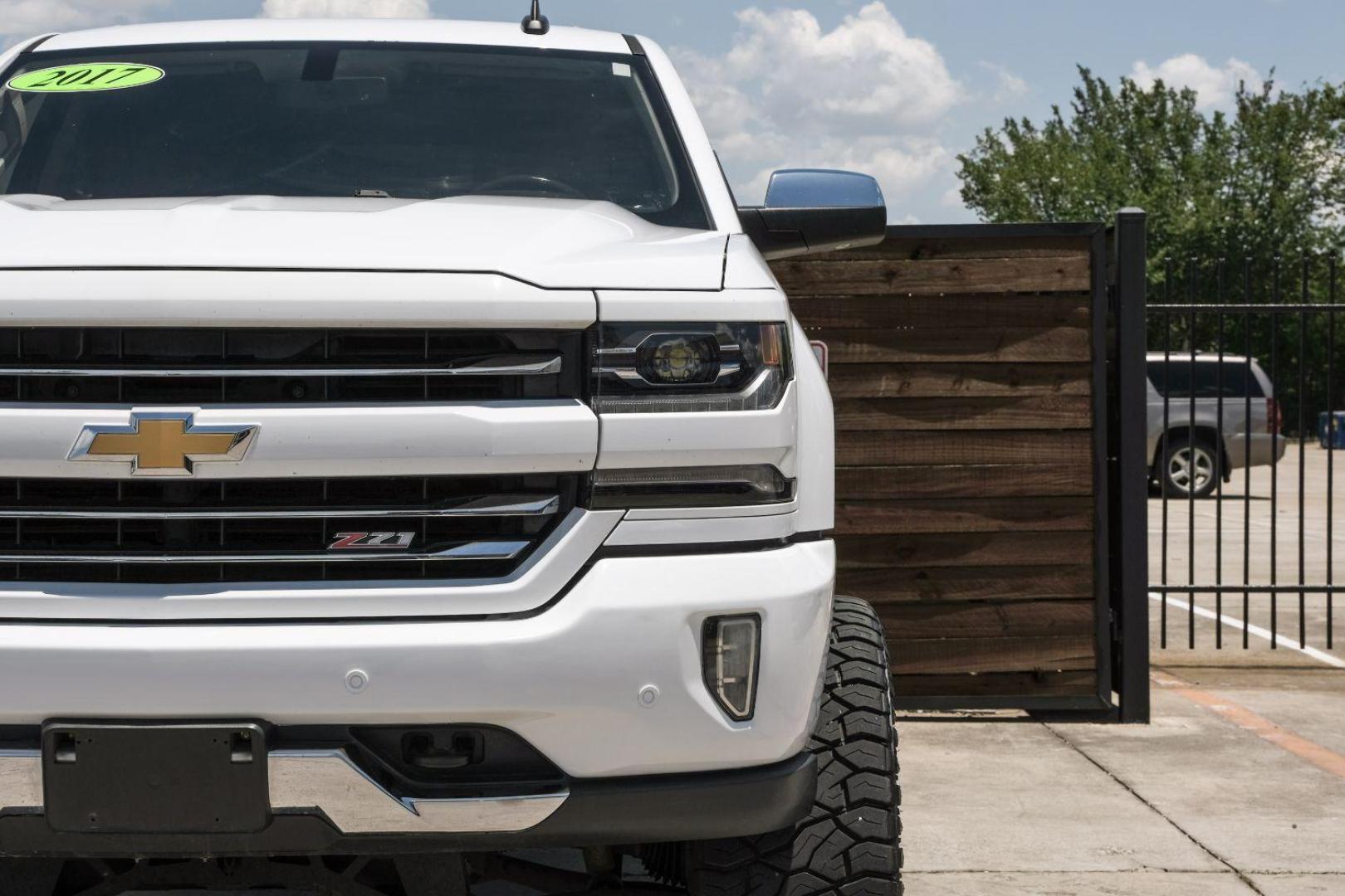 2017 WHITE Chevrolet Silverado 1500 LTZ Crew Cab 4WD (3GCUKSEC5HG) with an 5.3L V8 OHV 16V engine, 6-Speed Automatic transmission, located at 2401 E Main St., Grand Prairie, TX, 75050, (972) 262-4440, 32.748981, -96.969643 - Photo#55