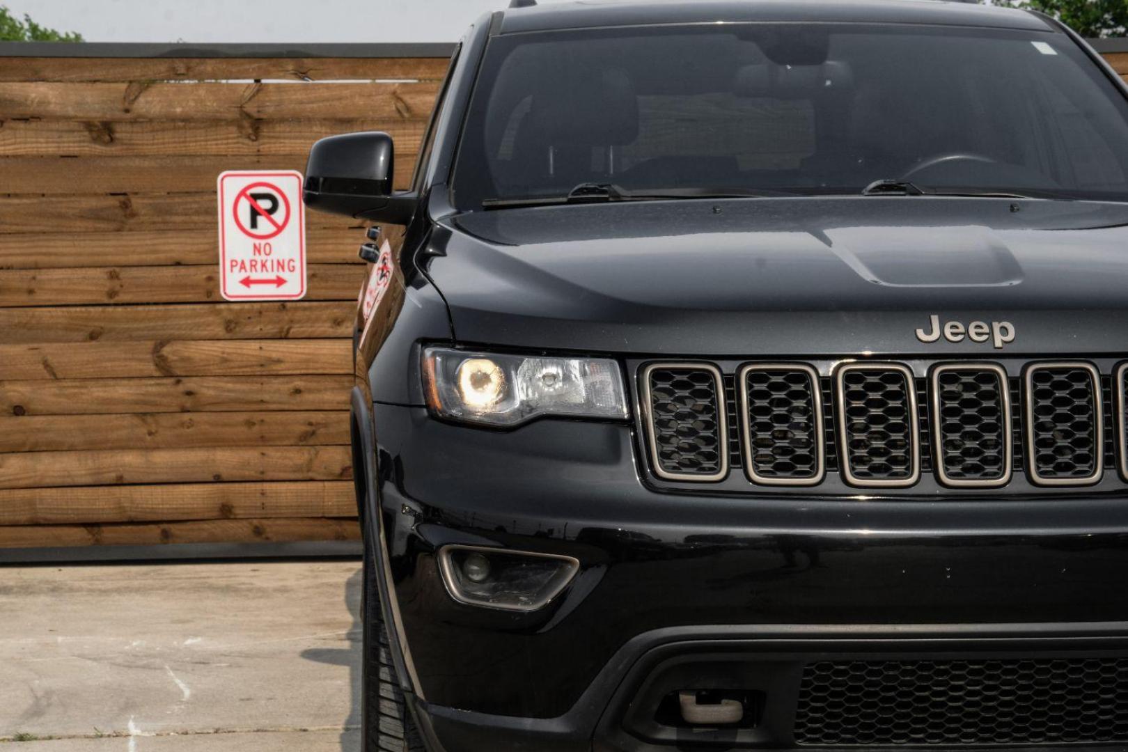 2016 Black Jeep Grand Cherokee Laredo 4WD (1C4RJFAGXGC) with an 3.6L V6 DOHC 24V engine, 8-Speed Automatic transmission, located at 2401 E Main St., Grand Prairie, TX, 75050, (972) 262-4440, 32.748981, -96.969643 - Photo#38