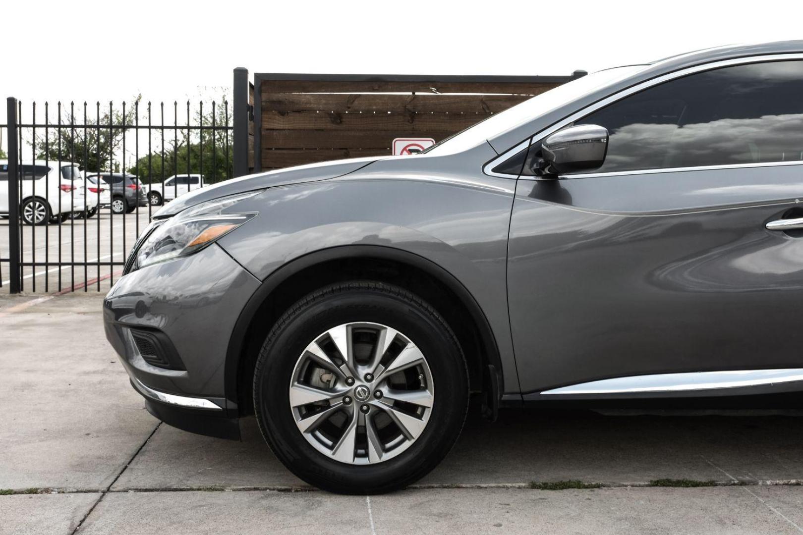 2018 GRAY Nissan Murano S (5N1AZ2MG0JN) with an 3.5L V6 DOHC 24V engine, Continuously Variable Transmission transmission, located at 2401 E Main St., Grand Prairie, TX, 75050, (972) 262-4440, 32.748981, -96.969643 - Photo#19