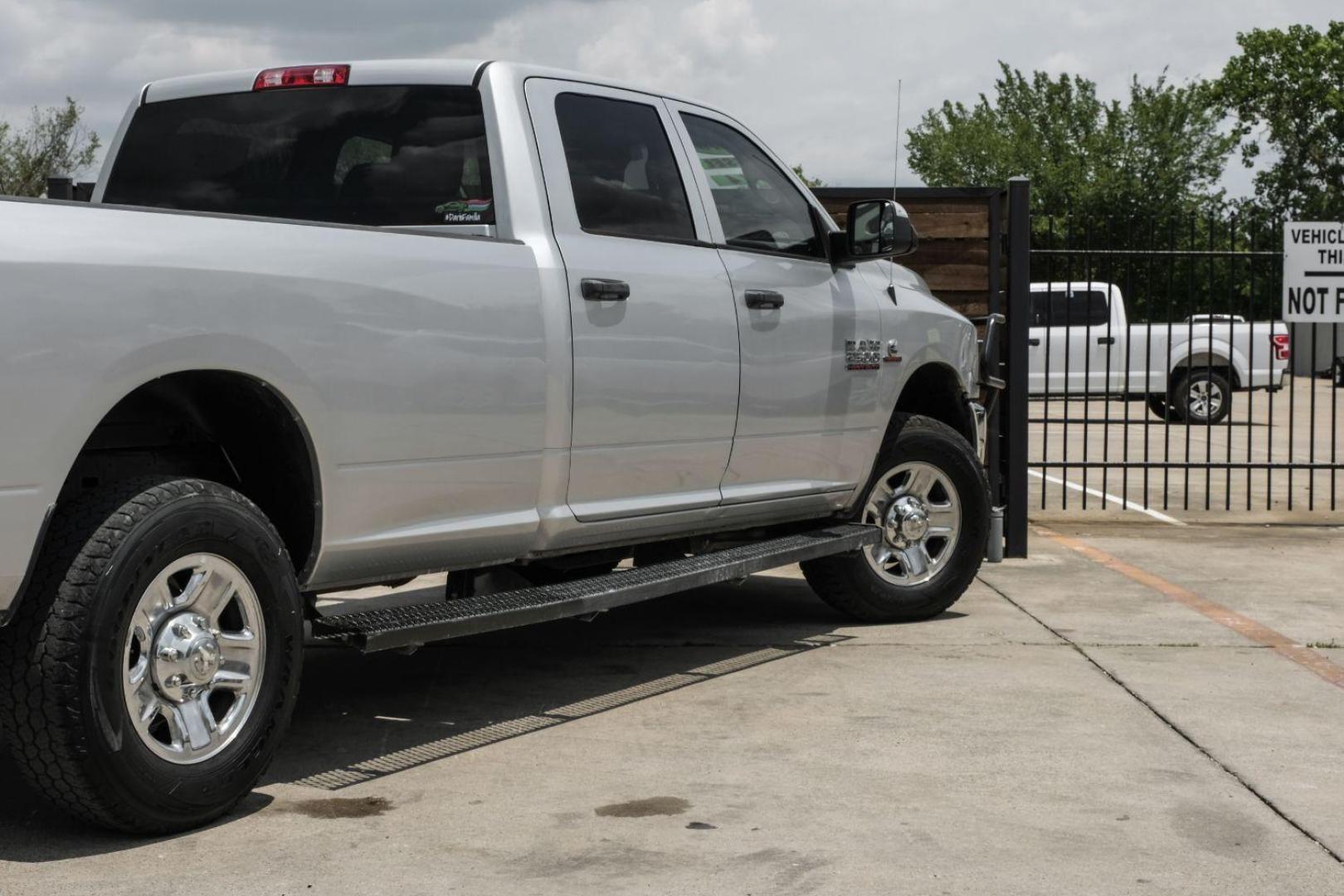 2016 SILVER RAM 2500 Tradesman Crew Cab LWB 4WD (3C6UR5HL7GG) with an 6.7L L6 OHV 24V TURBO DIESEL engine, 6-Speed Automatic transmission, located at 2401 E Main St., Grand Prairie, TX, 75050, (972) 262-4440, 32.748981, -96.969643 - Photo#13