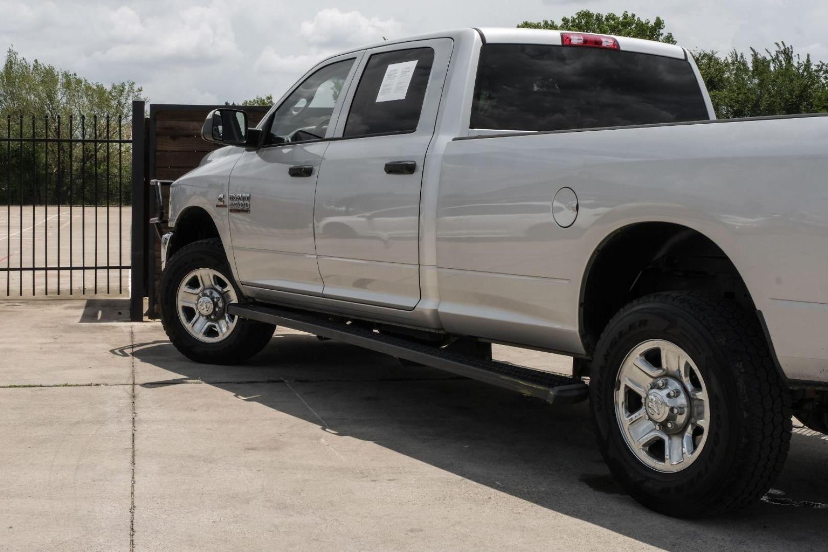 2016 SILVER RAM 2500 Tradesman Crew Cab LWB 4WD (3C6UR5HL7GG) with an 6.7L L6 OHV 24V TURBO DIESEL engine, 6-Speed Automatic transmission, located at 2401 E Main St., Grand Prairie, TX, 75050, (972) 262-4440, 32.748981, -96.969643 - Photo#16