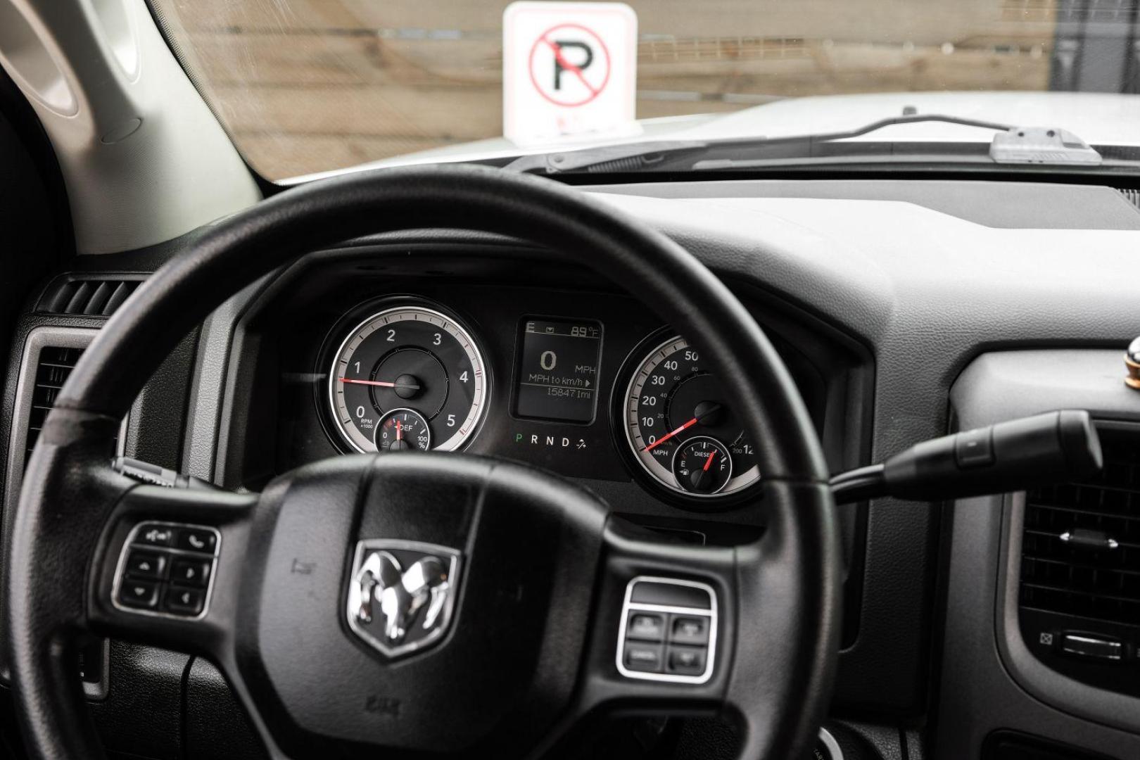 2016 SILVER RAM 2500 Tradesman Crew Cab LWB 4WD (3C6UR5HL7GG) with an 6.7L L6 OHV 24V TURBO DIESEL engine, 6-Speed Automatic transmission, located at 2401 E Main St., Grand Prairie, TX, 75050, (972) 262-4440, 32.748981, -96.969643 - Photo#28