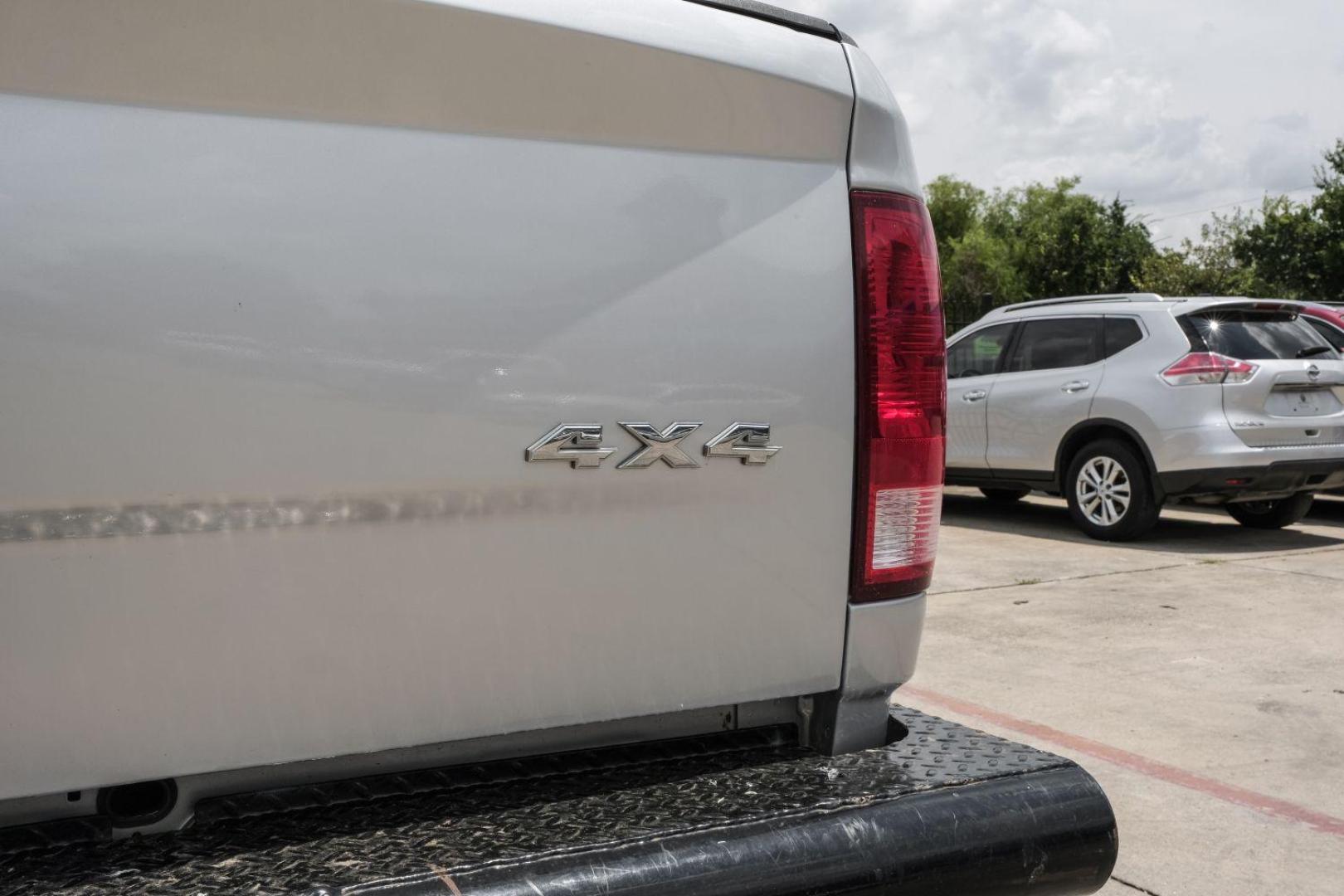 2016 SILVER RAM 2500 Tradesman Crew Cab LWB 4WD (3C6UR5HL7GG) with an 6.7L L6 OHV 24V TURBO DIESEL engine, 6-Speed Automatic transmission, located at 2401 E Main St., Grand Prairie, TX, 75050, (972) 262-4440, 32.748981, -96.969643 - Photo#55