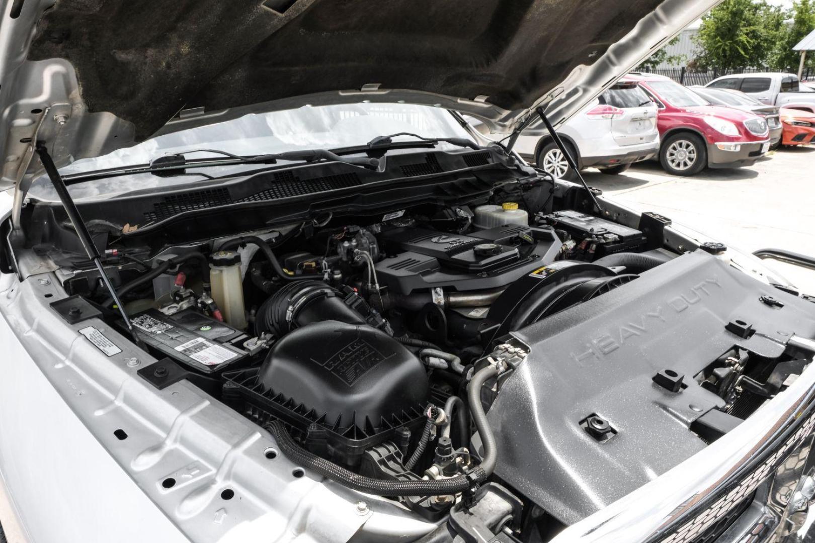 2016 SILVER RAM 2500 Tradesman Crew Cab LWB 4WD (3C6UR5HL7GG) with an 6.7L L6 OHV 24V TURBO DIESEL engine, 6-Speed Automatic transmission, located at 2401 E Main St., Grand Prairie, TX, 75050, (972) 262-4440, 32.748981, -96.969643 - Photo#58