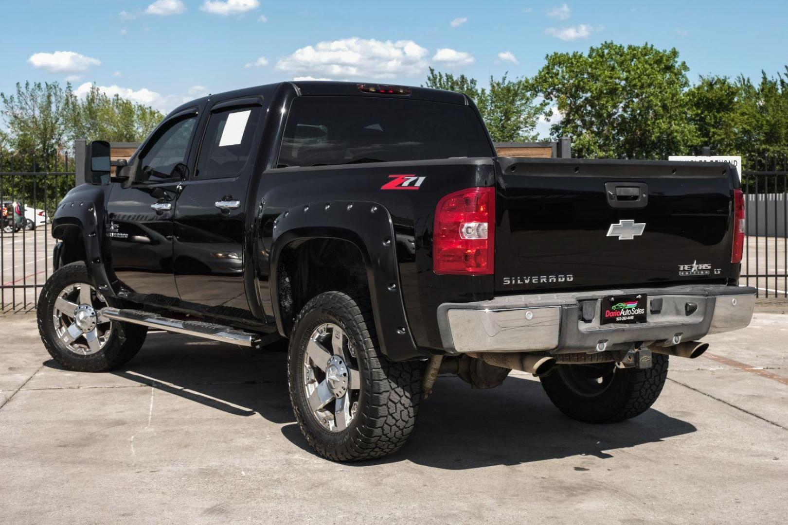 2011 Black Chevrolet Silverado 1500 LT Crew Cab 4WD (3GCPKSE36BG) with an 5.3L V8 OHV 16V FFV engine, 6-Speed Automatic transmission, located at 2401 E Main St., Grand Prairie, TX, 75050, (972) 262-4440, 32.748981, -96.969643 - Photo#13