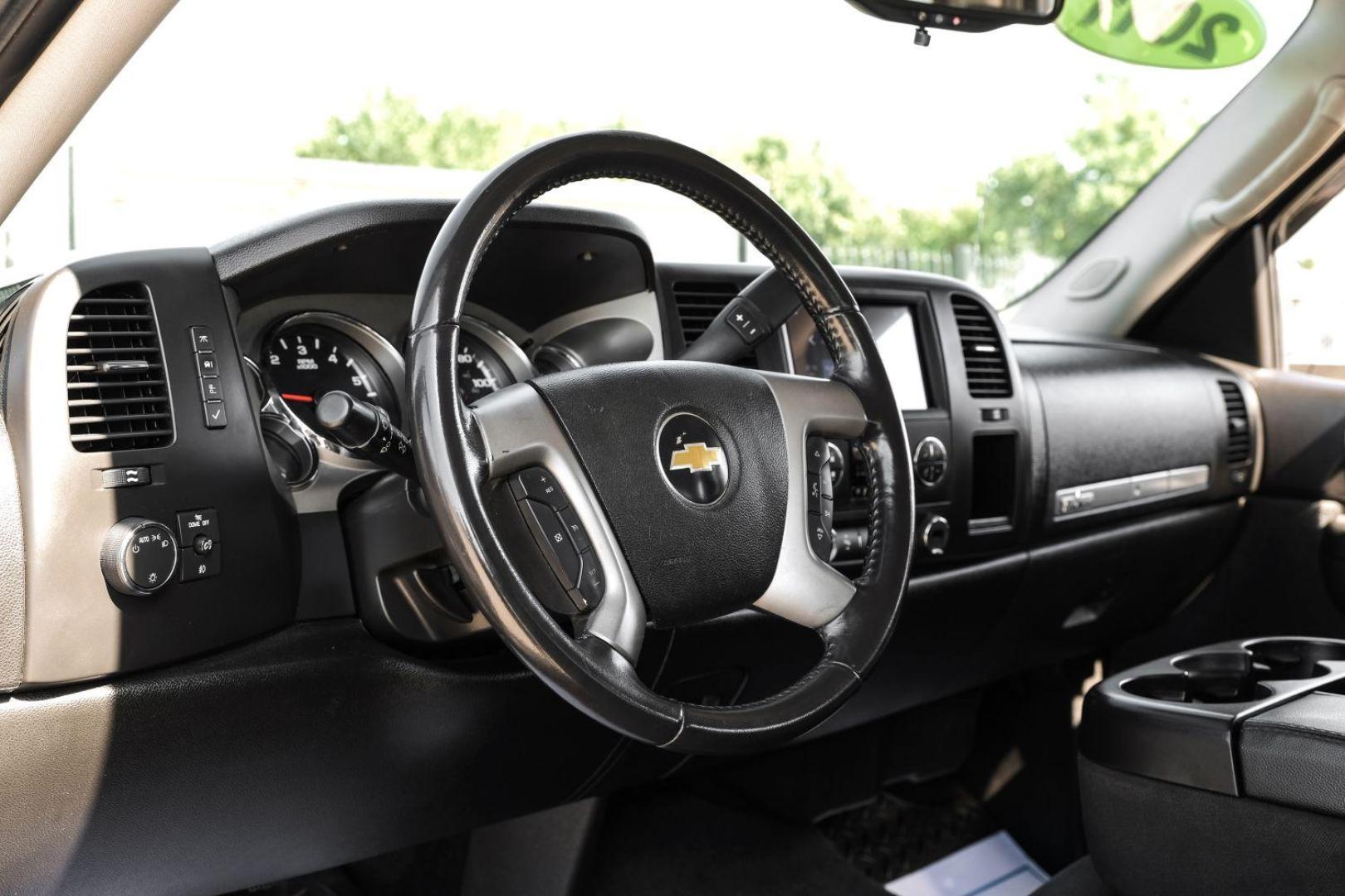 2011 Black Chevrolet Silverado 1500 LT Crew Cab 4WD (3GCPKSE36BG) with an 5.3L V8 OHV 16V FFV engine, 6-Speed Automatic transmission, located at 2401 E Main St., Grand Prairie, TX, 75050, (972) 262-4440, 32.748981, -96.969643 - Photo#21