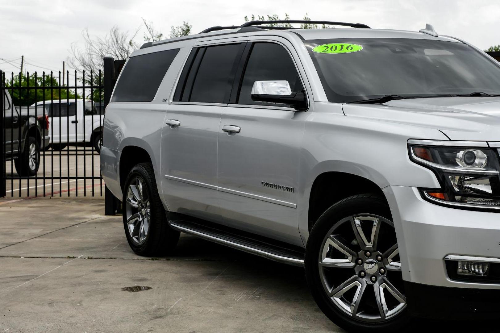 2016 SILVER Chevrolet Suburban LTZ 2WD (1GNSCJKC0GR) with an 5.3L V8 OHV 16V engine, 6-Speed Automatic transmission, located at 2401 E Main St., Grand Prairie, TX, 75050, (972) 262-4440, 32.748981, -96.969643 - Photo#9