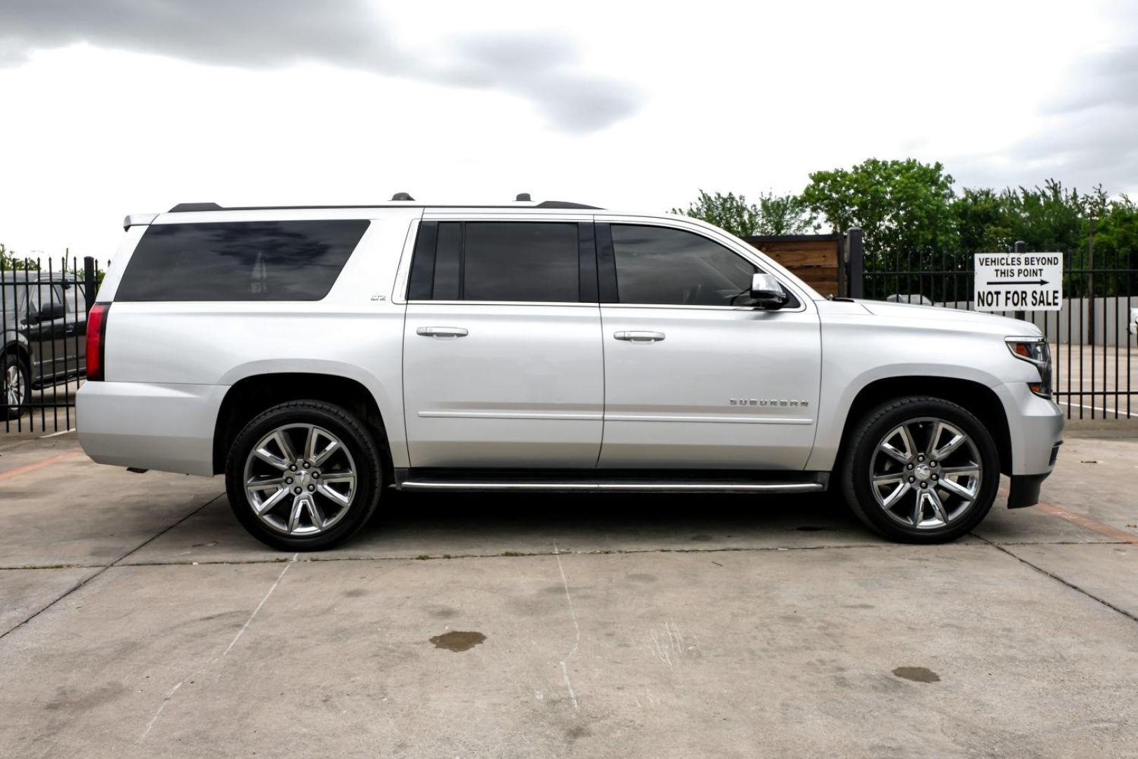 2016 SILVER Chevrolet Suburban LTZ 2WD (1GNSCJKC0GR) with an 5.3L V8 OHV 16V engine, 6-Speed Automatic transmission, located at 2401 E Main St., Grand Prairie, TX, 75050, (972) 262-4440, 32.748981, -96.969643 - Photo#11