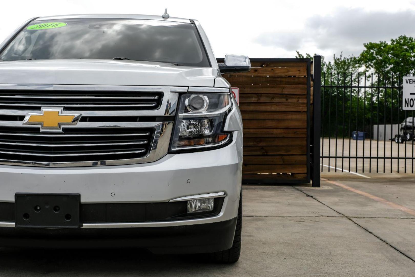 2016 SILVER Chevrolet Suburban LTZ 2WD (1GNSCJKC0GR) with an 5.3L V8 OHV 16V engine, 6-Speed Automatic transmission, located at 2401 E Main St., Grand Prairie, TX, 75050, (972) 262-4440, 32.748981, -96.969643 - Photo#62