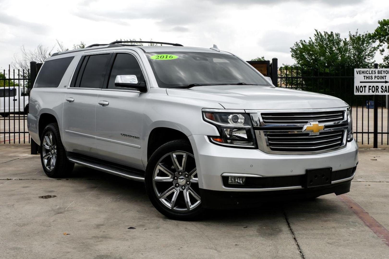 2016 SILVER Chevrolet Suburban LTZ 2WD (1GNSCJKC0GR) with an 5.3L V8 OHV 16V engine, 6-Speed Automatic transmission, located at 2401 E Main St., Grand Prairie, TX, 75050, (972) 262-4440, 32.748981, -96.969643 - Photo#8