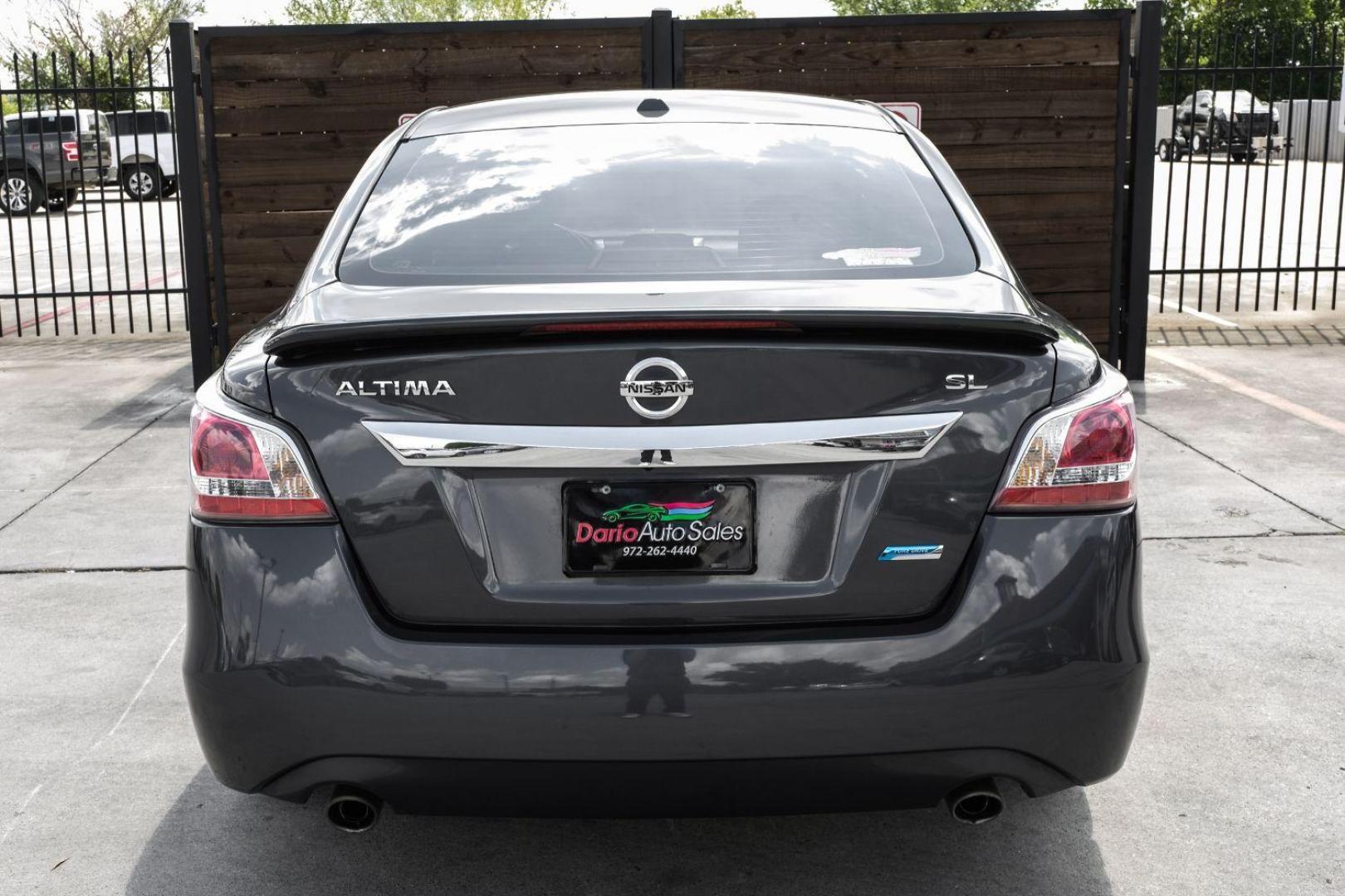 2013 gray Nissan Altima 2.5 SL (1N4AL3AP2DN) with an 2.5L L4 DOHC 16V engine, located at 2401 E Main St., Grand Prairie, TX, 75050, (972) 262-4440, 32.748981, -96.969643 - Photo#15