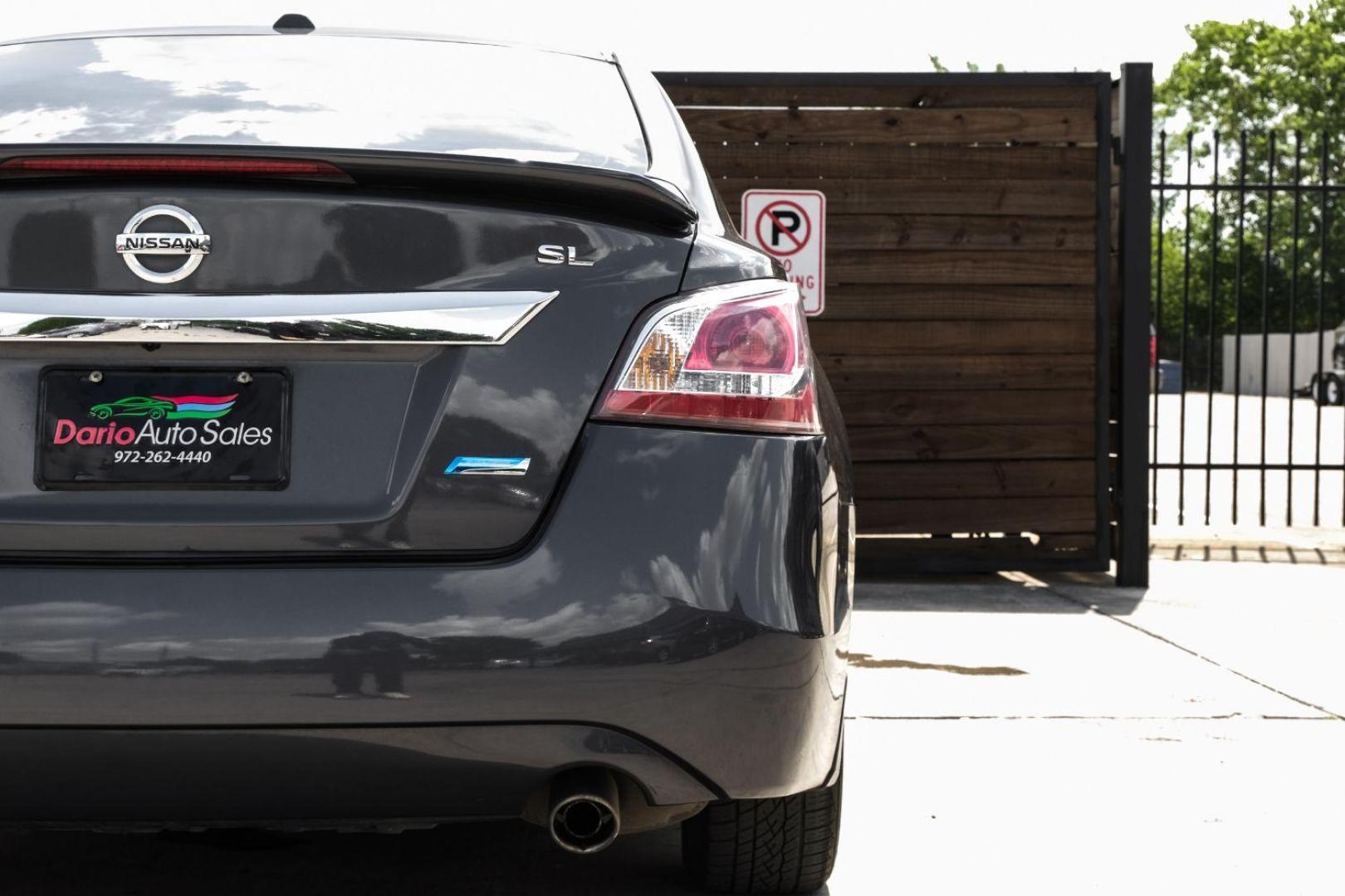 2013 gray Nissan Altima 2.5 SL (1N4AL3AP2DN) with an 2.5L L4 DOHC 16V engine, located at 2401 E Main St., Grand Prairie, TX, 75050, (972) 262-4440, 32.748981, -96.969643 - Photo#58