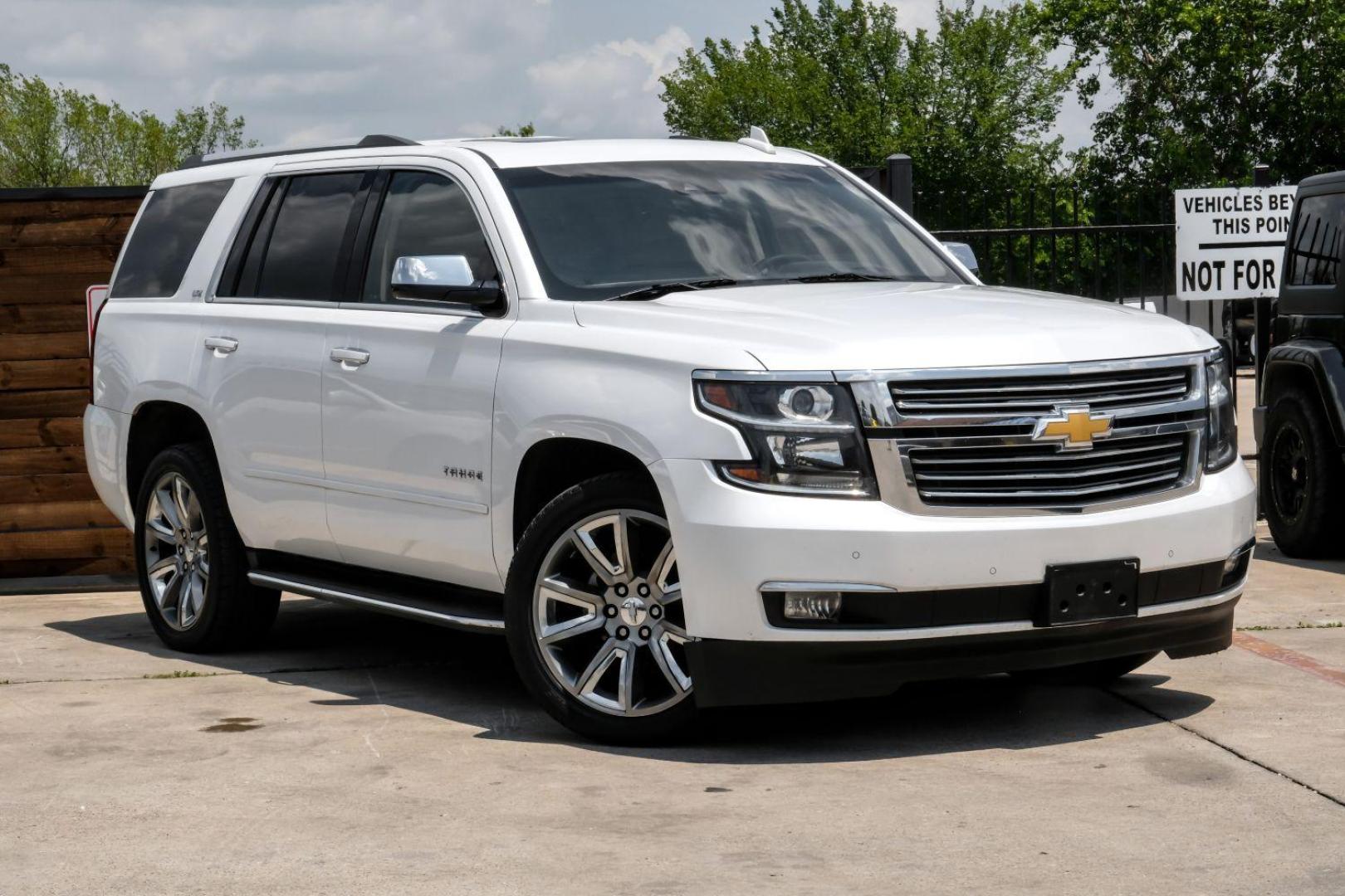 2016 White Chevrolet Tahoe LTZ 2WD (1GNSCCKC9GR) with an 5.3L V8 OHV 16V engine, 6-Speed Automatic transmission, located at 2401 E Main St., Grand Prairie, TX, 75050, (972) 262-4440, 32.748981, -96.969643 - Photo#8