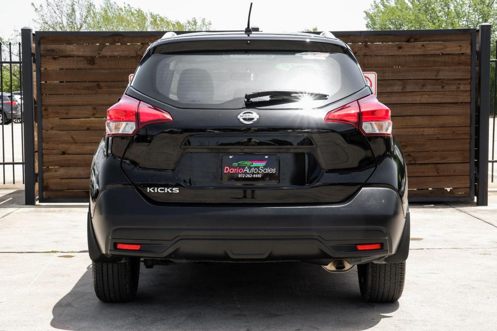 2019 BLACK Nissan Kicks S (3N1CP5CU9KL) with an 1.6L L4 engine, Continuously Variable Transmission transmission, located at 2401 E Main St., Grand Prairie, TX, 75050, (972) 262-4440, 32.748981, -96.969643 - Photo#10