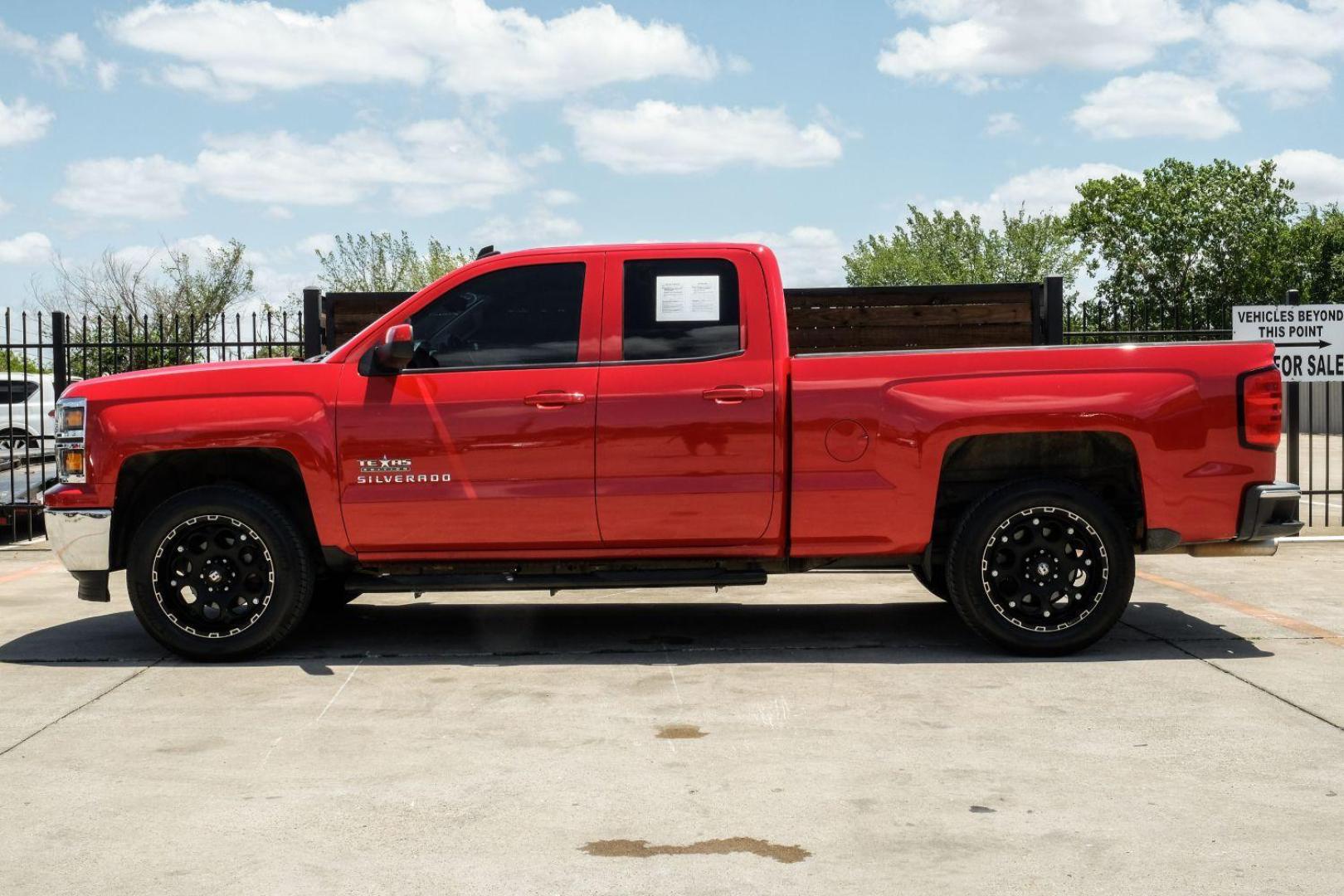 2014 Red Chevrolet Silverado 1500 1LT Double Cab 2WD (1GCRCREC4EZ) with an 5.3L V8 OHV 16V engine, 6-Speed Automatic transmission, located at 2401 E Main St., Grand Prairie, TX, 75050, (972) 262-4440, 32.748981, -96.969643 - Photo#14