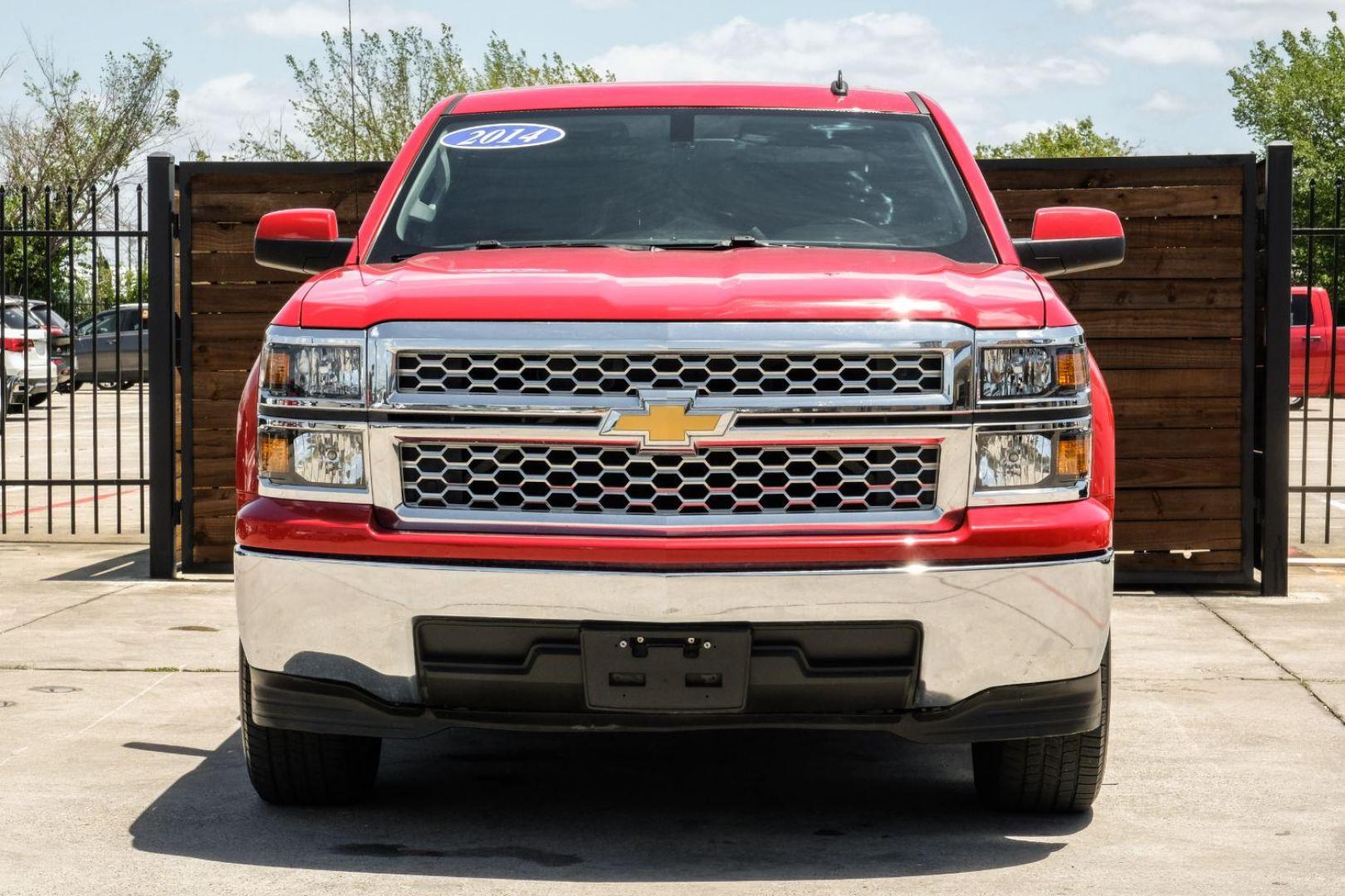 2014 Red Chevrolet Silverado 1500 1LT Double Cab 2WD (1GCRCREC4EZ) with an 5.3L V8 OHV 16V engine, 6-Speed Automatic transmission, located at 2401 E Main St., Grand Prairie, TX, 75050, (972) 262-4440, 32.748981, -96.969643 - Photo#6