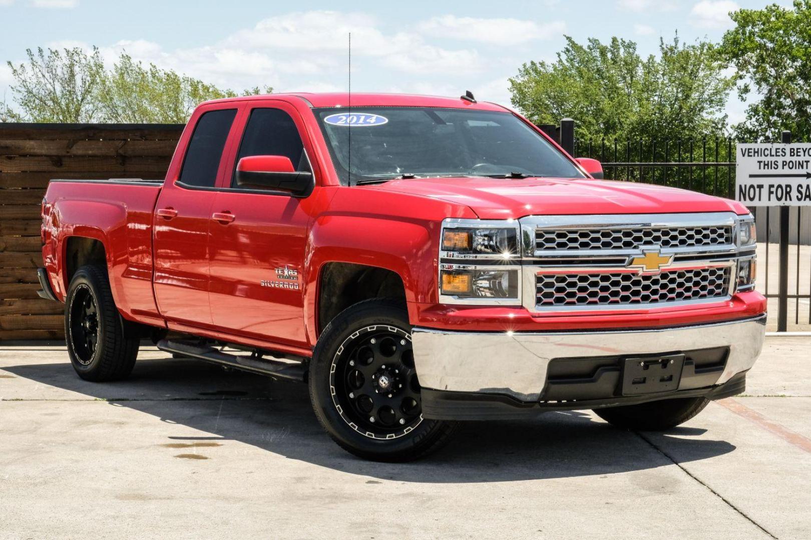 2014 Red Chevrolet Silverado 1500 1LT Double Cab 2WD (1GCRCREC4EZ) with an 5.3L V8 OHV 16V engine, 6-Speed Automatic transmission, located at 2401 E Main St., Grand Prairie, TX, 75050, (972) 262-4440, 32.748981, -96.969643 - Photo#7