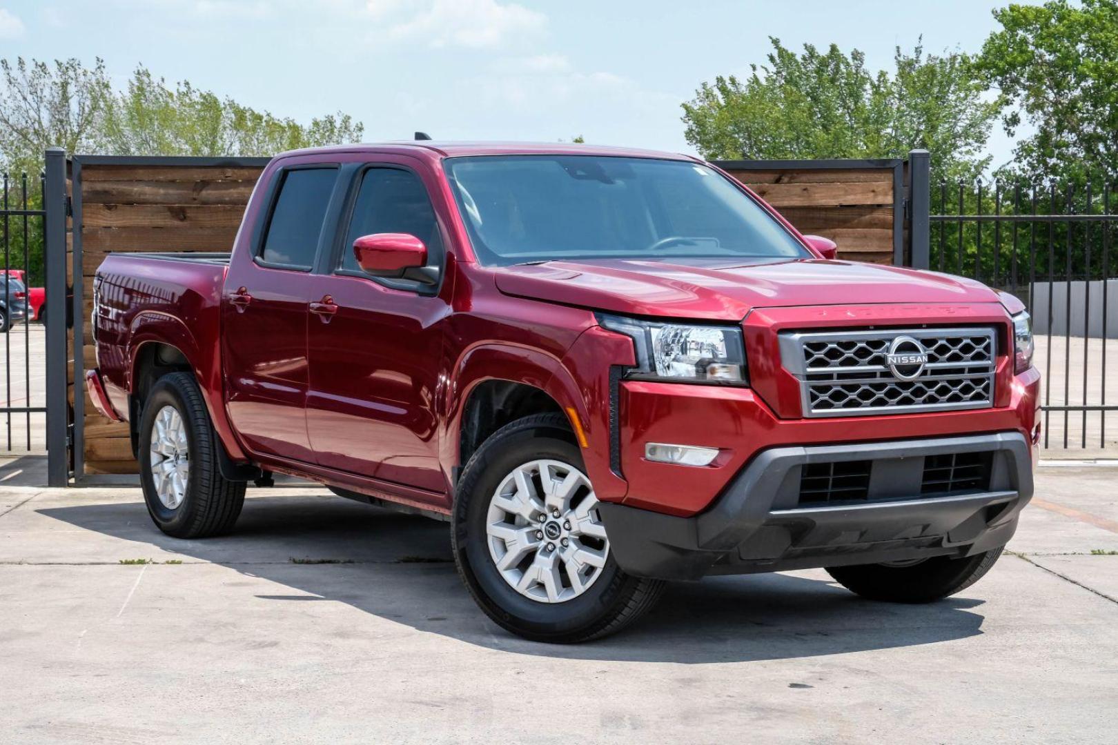 2023 red Nissan Frontier SV Crew Cab 2WD (1N6ED1EJ0PN) with an 3.8L V6 DOHC 24V engine, 9-Speed Automatic transmission, located at 2401 E Main St., Grand Prairie, TX, 75050, (972) 262-4440, 32.748981, -96.969643 - Photo#7