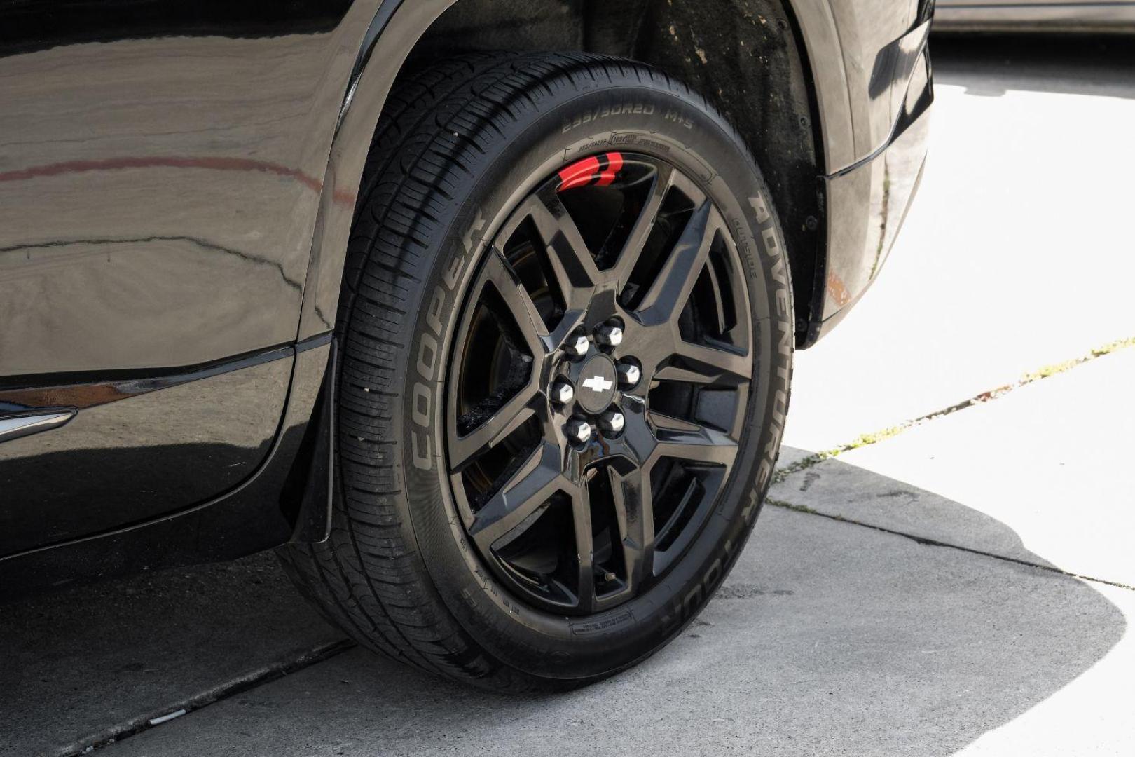 2019 Black Chevrolet Traverse Premier FWD (1GNERKKW0KJ) with an 3.6L V6 DOHC 24V engine, 9-Speed Automatic transmission, located at 2401 E Main St., Grand Prairie, TX, 75050, (972) 262-4440, 32.748981, -96.969643 - Photo#54