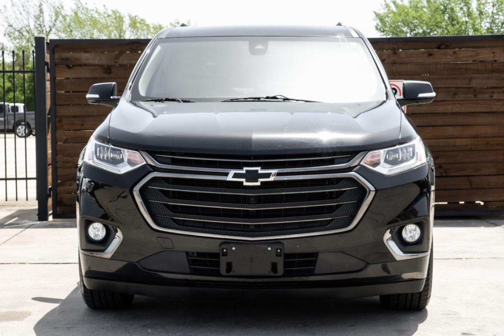 2019 Black Chevrolet Traverse Premier FWD (1GNERKKW0KJ) with an 3.6L V6 DOHC 24V engine, 9-Speed Automatic transmission, located at 2401 E Main St., Grand Prairie, TX, 75050, (972) 262-4440, 32.748981, -96.969643 - Photo#7