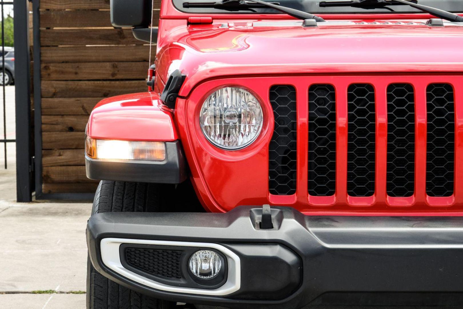 2020 Red Jeep Gladiator Sport (1C6HJTAG1LL) with an 3.6L V6 DOHC 24V engine, located at 2401 E Main St., Grand Prairie, TX, 75050, (972) 262-4440, 32.748981, -96.969643 - Photo#45