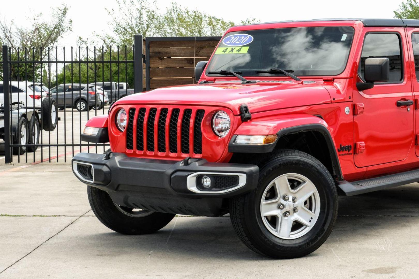 2020 Red Jeep Gladiator Sport (1C6HJTAG1LL) with an 3.6L V6 DOHC 24V engine, located at 2401 E Main St., Grand Prairie, TX, 75050, (972) 262-4440, 32.748981, -96.969643 - Photo#4