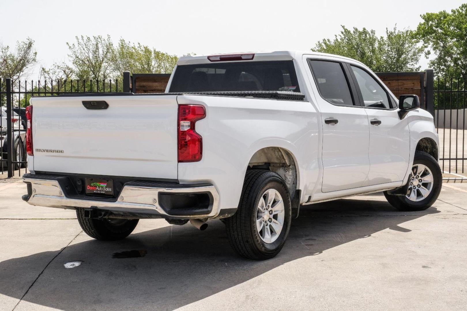 2020 white Chevrolet Silverado 1500 Work Truck Crew Cab Short Box 2WD (3GCPWAEF8LG) with an 5.3L V8 OHV 16V engine, 6-Speed Automatic transmission, located at 2401 E Main St., Grand Prairie, TX, 75050, (972) 262-4440, 32.748981, -96.969643 - Photo#9