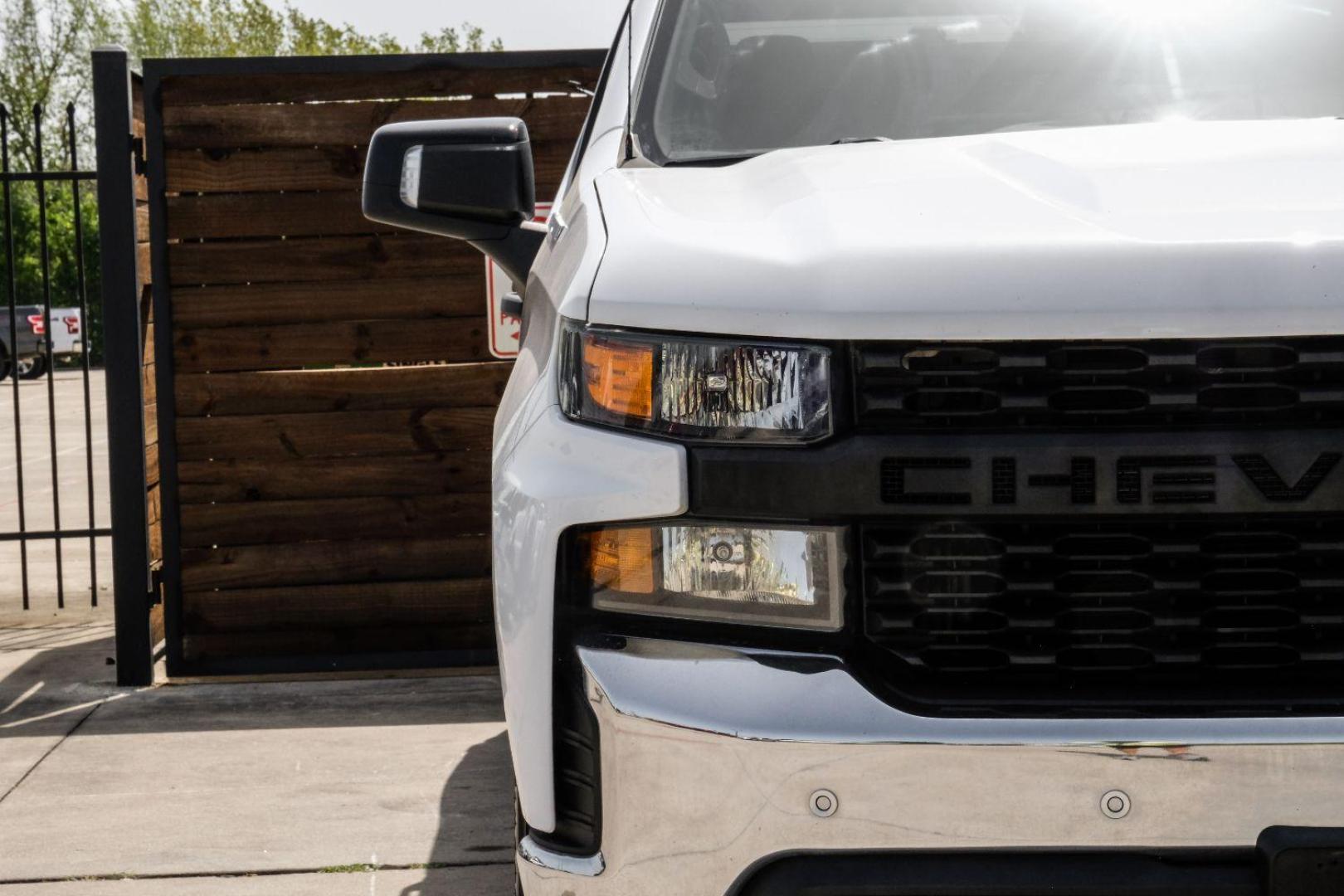 2020 white Chevrolet Silverado 1500 Work Truck Crew Cab Short Box 2WD (3GCPWAEF8LG) with an 5.3L V8 OHV 16V engine, 6-Speed Automatic transmission, located at 2401 E Main St., Grand Prairie, TX, 75050, (972) 262-4440, 32.748981, -96.969643 - Photo#43