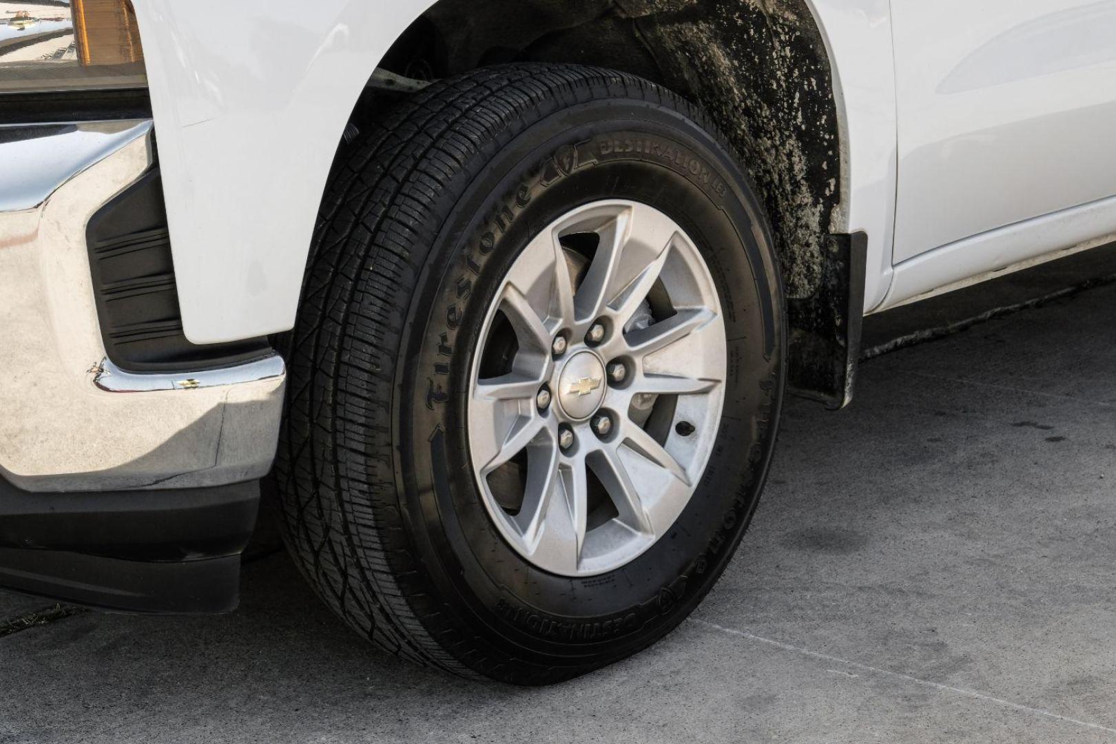 2020 white Chevrolet Silverado 1500 Work Truck Crew Cab Short Box 2WD (3GCPWAEF8LG) with an 5.3L V8 OHV 16V engine, 6-Speed Automatic transmission, located at 2401 E Main St., Grand Prairie, TX, 75050, (972) 262-4440, 32.748981, -96.969643 - Photo#49