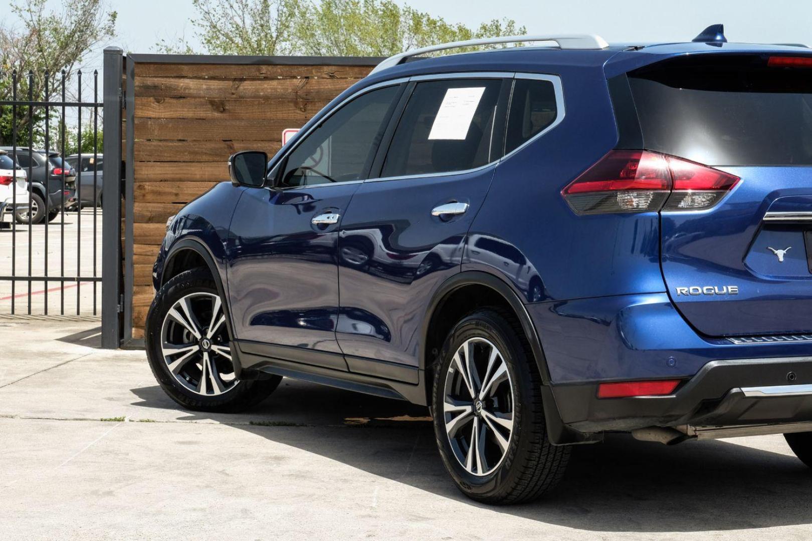 2020 blue Nissan Rogue SV 2WD (5N1AT2MT3LC) with an 2.5L L4 DOHC 16V engine, Continuously Variable Transmission transmission, located at 2401 E Main St., Grand Prairie, TX, 75050, (972) 262-4440, 32.748981, -96.969643 - Photo#13