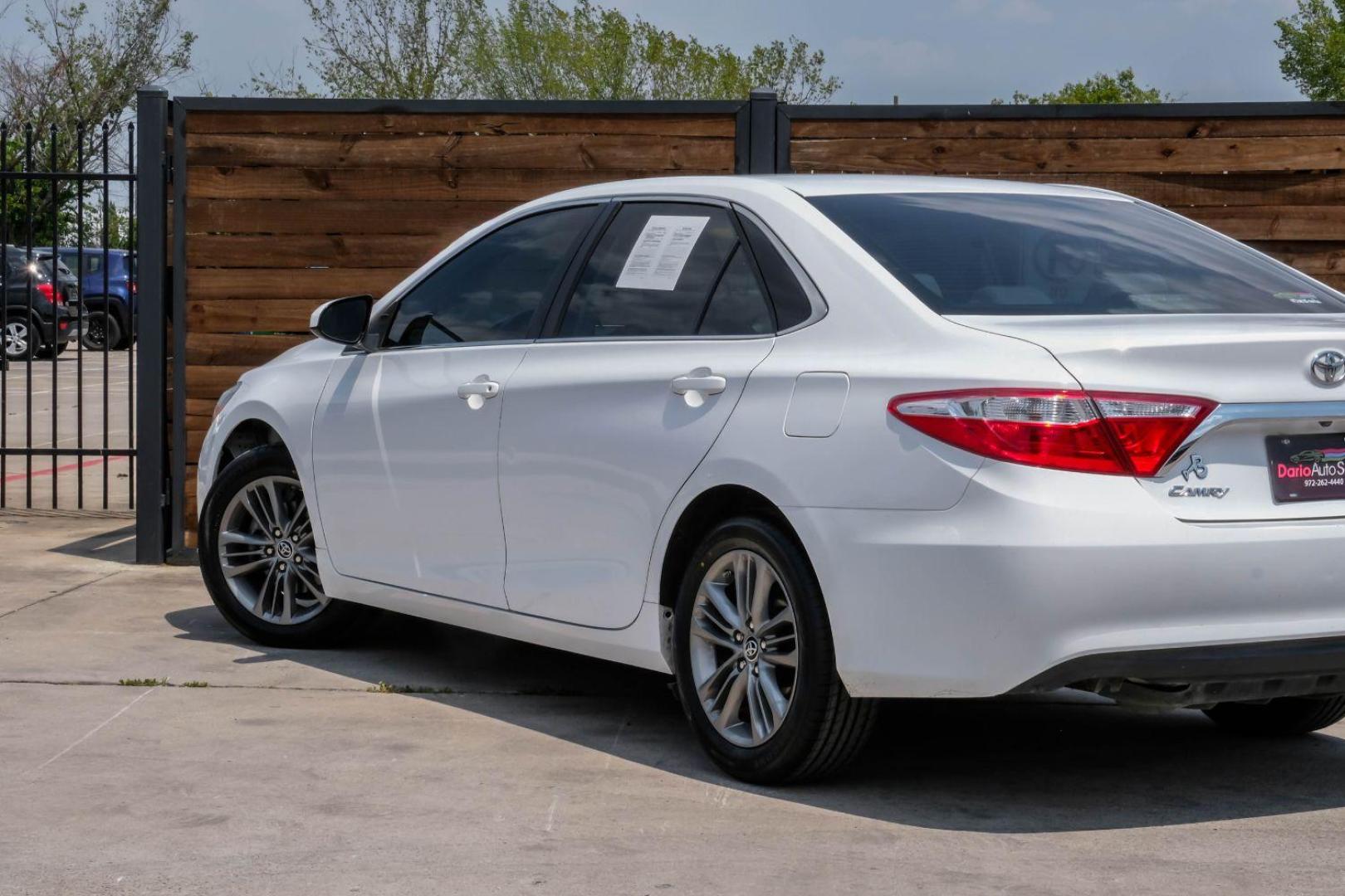 2017 white Toyota Camry LE (4T1BF1FKXHU) with an 2.5L L4 DOHC 16V engine, 6-Speed Automatic transmission, located at 2401 E Main St., Grand Prairie, TX, 75050, (972) 262-4440, 32.748981, -96.969643 - Photo#12