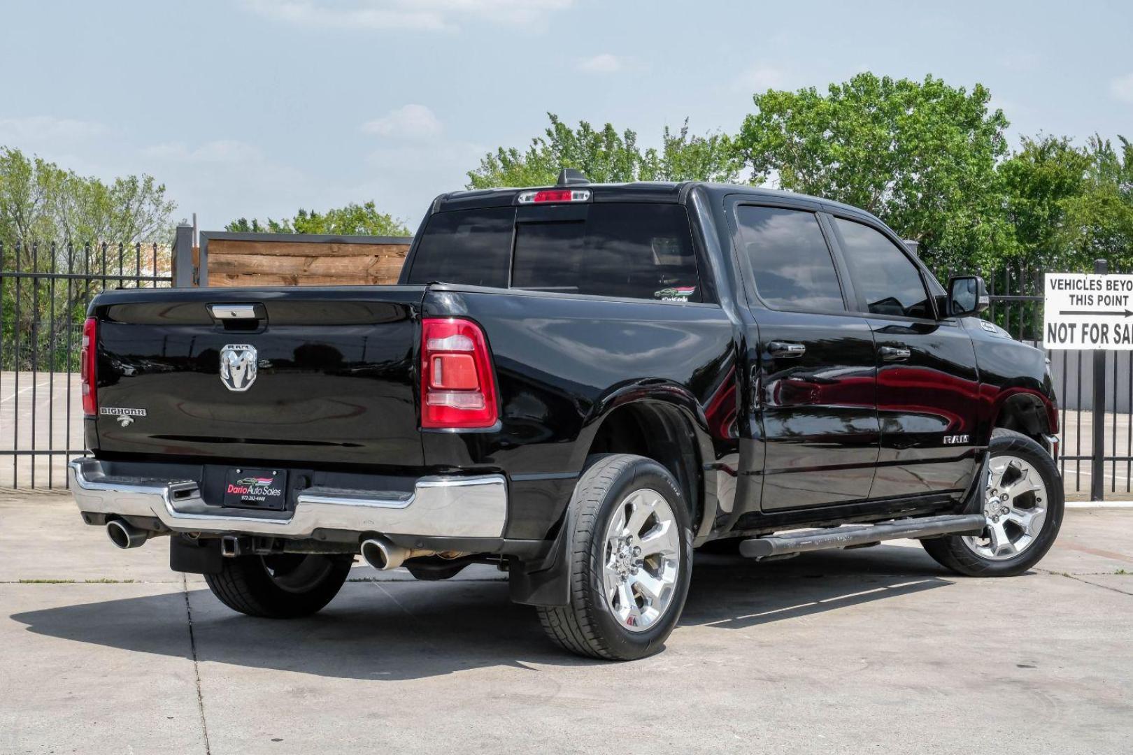 2019 black RAM 1500 Big Horn Crew Cab SWB 2WD (1C6RREFT8KN) with an 5.7L V8 OHV 16V engine, 8-Speed Automatic transmission, located at 2401 E Main St., Grand Prairie, TX, 75050, (972) 262-4440, 32.748981, -96.969643 - Photo#9