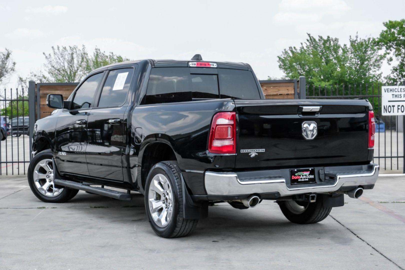 2019 black RAM 1500 Big Horn Crew Cab SWB 2WD (1C6RREFT8KN) with an 5.7L V8 OHV 16V engine, 8-Speed Automatic transmission, located at 2401 E Main St., Grand Prairie, TX, 75050, (972) 262-4440, 32.748981, -96.969643 - Photo#11