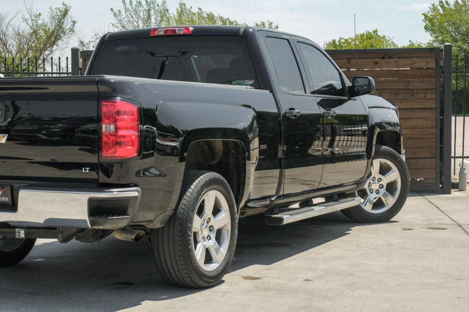 2014 black Chevrolet Silverado 1500 1LT Double Cab 2WD (1GCRCREH2EZ) with an 4.3L V6 OHV 12V engine, 6-Speed Automatic transmission, located at 2401 E Main St., Grand Prairie, TX, 75050, (972) 262-4440, 32.748981, -96.969643 - Photo#10