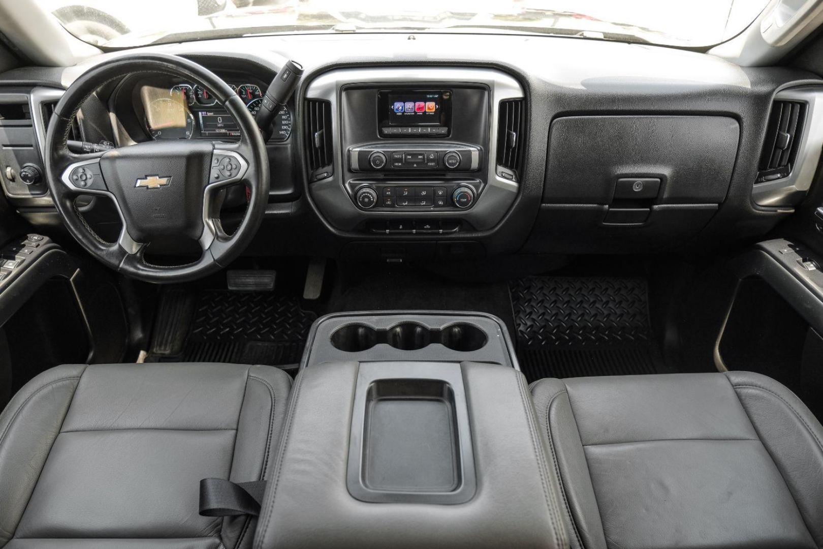 2014 black Chevrolet Silverado 1500 1LT Double Cab 2WD (1GCRCREH2EZ) with an 4.3L V6 OHV 12V engine, 6-Speed Automatic transmission, located at 2401 E Main St., Grand Prairie, TX, 75050, (972) 262-4440, 32.748981, -96.969643 - Photo#17