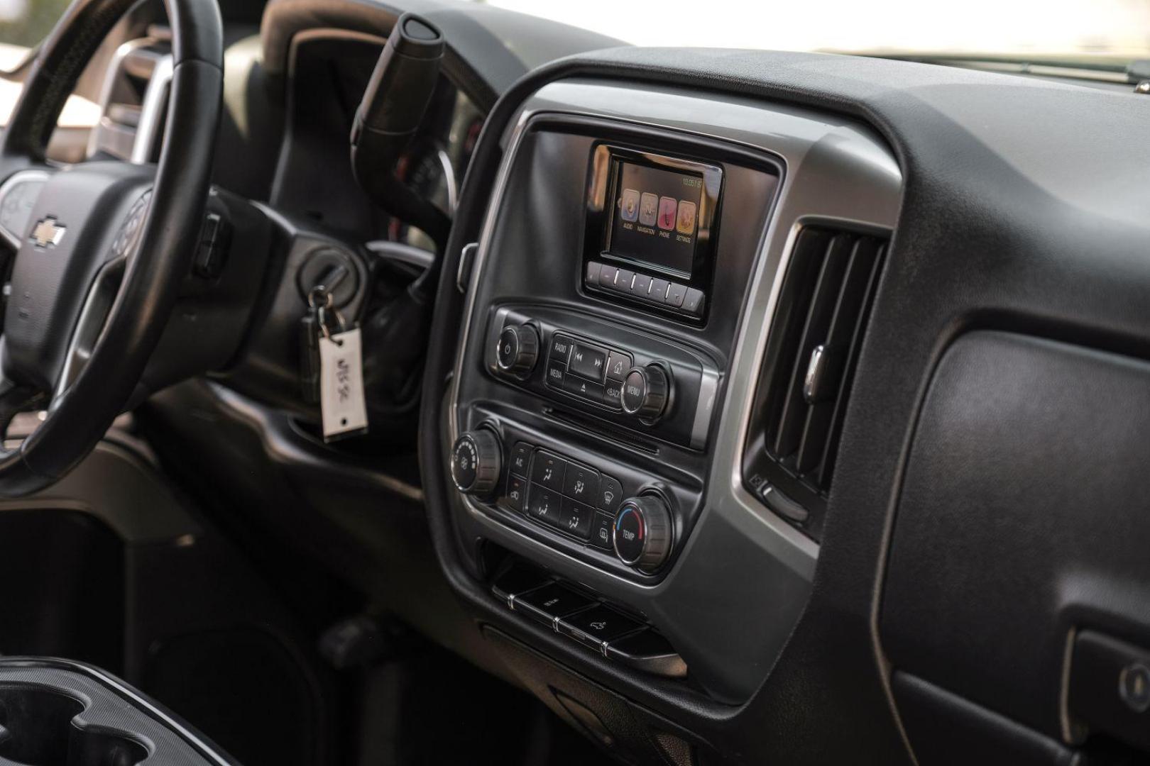 2014 black Chevrolet Silverado 1500 1LT Double Cab 2WD (1GCRCREH2EZ) with an 4.3L V6 OHV 12V engine, 6-Speed Automatic transmission, located at 2401 E Main St., Grand Prairie, TX, 75050, (972) 262-4440, 32.748981, -96.969643 - Photo#25