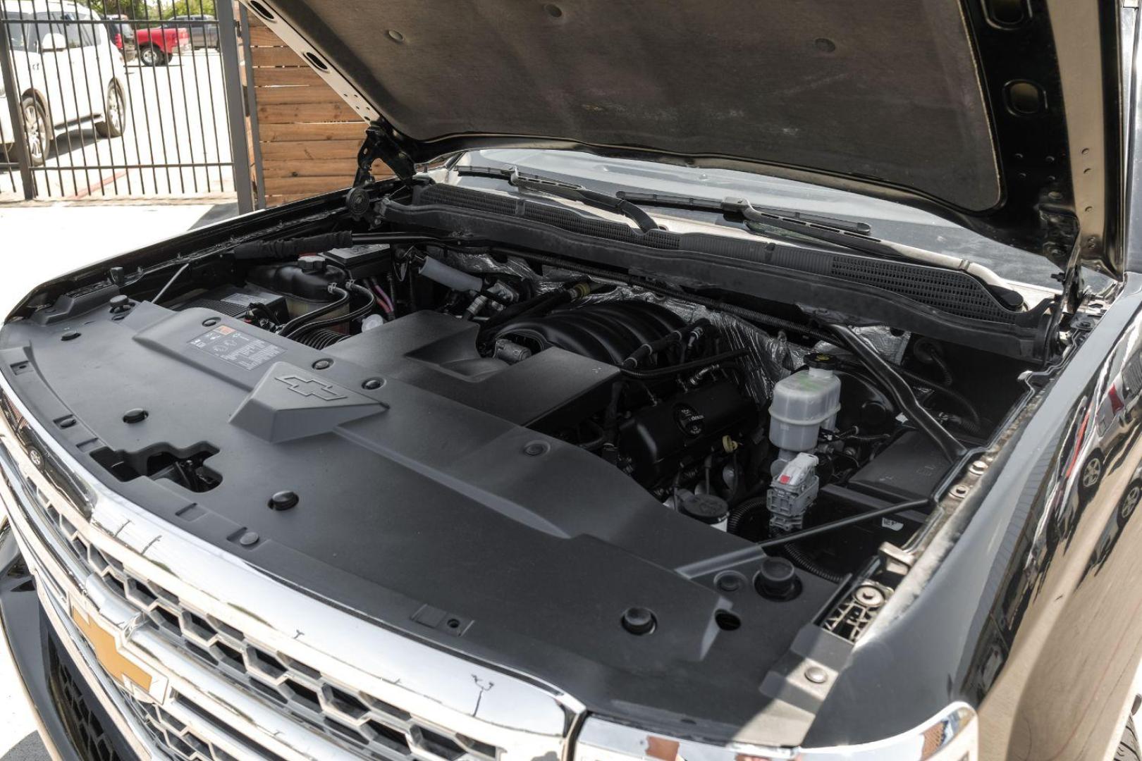 2014 black Chevrolet Silverado 1500 1LT Double Cab 2WD (1GCRCREH2EZ) with an 4.3L V6 OHV 12V engine, 6-Speed Automatic transmission, located at 2401 E Main St., Grand Prairie, TX, 75050, (972) 262-4440, 32.748981, -96.969643 - Photo#52