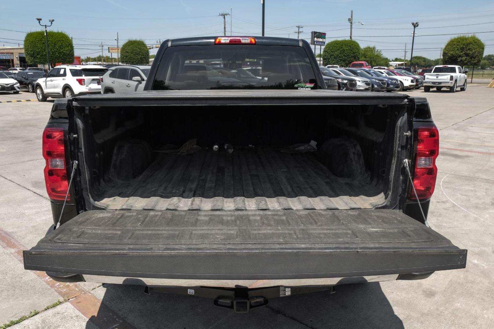 2014 black Chevrolet Silverado 1500 1LT Double Cab 2WD (1GCRCREH2EZ) with an 4.3L V6 OHV 12V engine, 6-Speed Automatic transmission, located at 2401 E Main St., Grand Prairie, TX, 75050, (972) 262-4440, 32.748981, -96.969643 - Photo#55