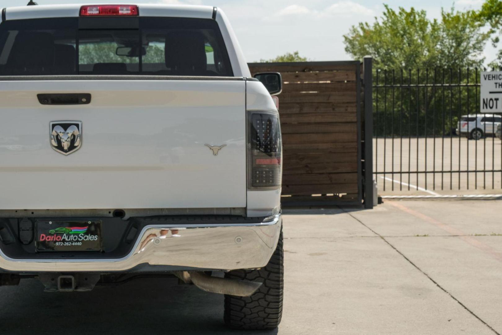 2017 White RAM 1500 SLT Crew Cab SWB 2WD (1C6RR6LGXHS) with an 3.6L V6 DOHC 24V FFV engine, 8-Speed Automatic transmission, located at 2401 E Main St., Grand Prairie, TX, 75050, (972) 262-4440, 32.748981, -96.969643 - Photo#53