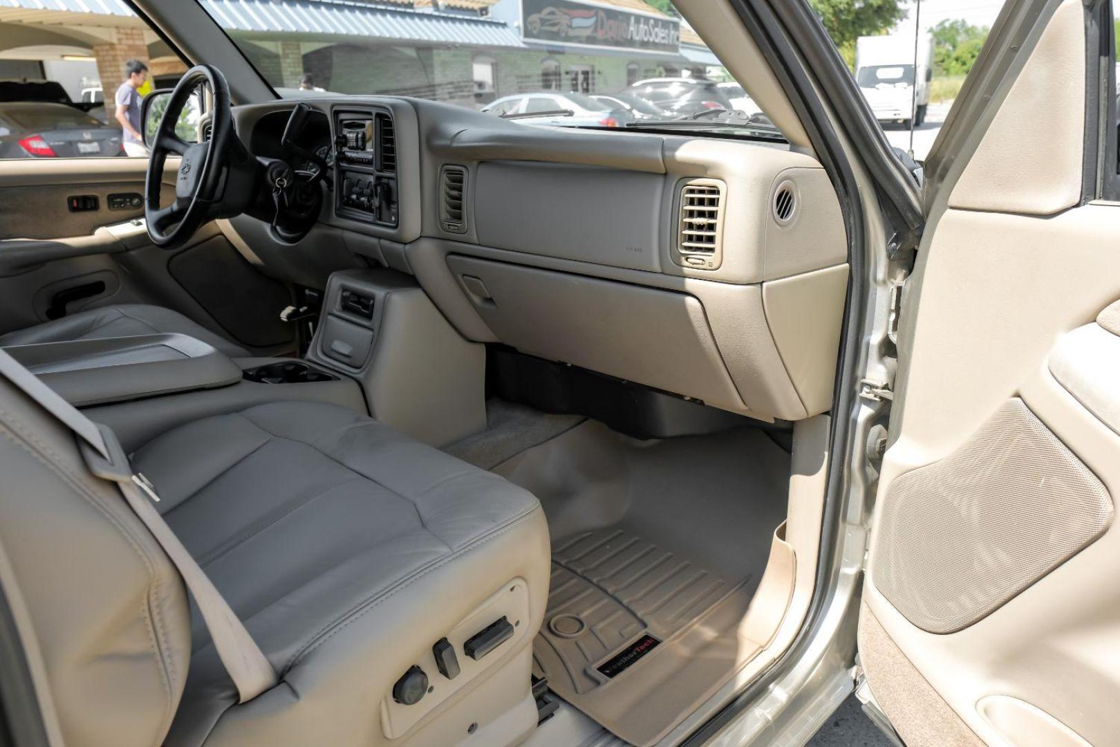 2001 GOLD Chevrolet Silverado 1500 LT Ext. Cab Long Bed 2WD with OnStar (2GCEC19T511) with an 5.3L V8 OHV 16V engine, 4-Speed Automatic transmission, located at 2401 E Main St., Grand Prairie, TX, 75050, (972) 262-4440, 32.748981, -96.969643 - Photo#17