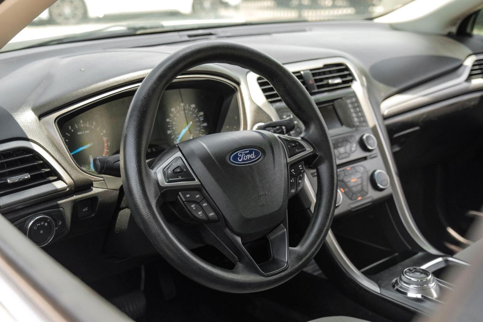 2018 white Ford Fusion S (3FA6P0G7XJR) with an 2.5L L4 DOHC 16V engine, 6-Speed Automatic transmission, located at 2401 E Main St., Grand Prairie, TX, 75050, (972) 262-4440, 32.748981, -96.969643 - Photo#18