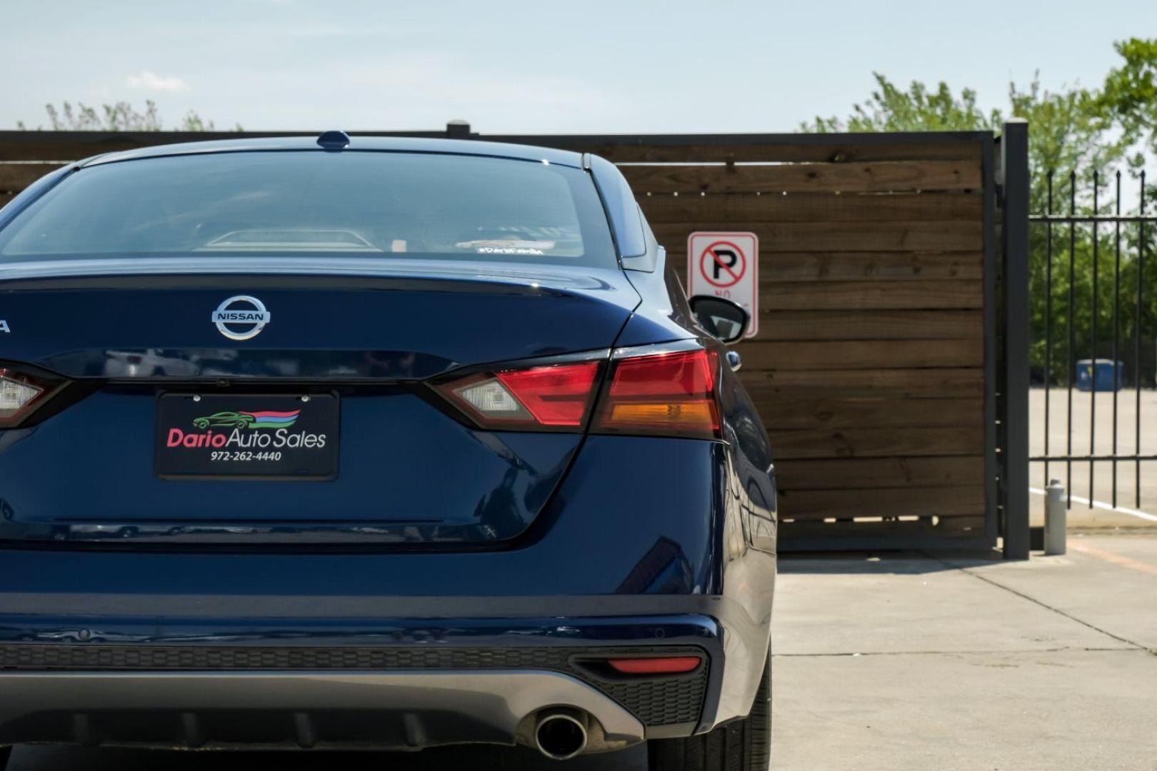 2020 BLUE Nissan Altima 2.5 SR (1N4BL4CV0LC) with an 2.5L L4 DOHC 16V engine, Continuously Variable Transmission transmission, located at 2401 E Main St., Grand Prairie, TX, 75050, (972) 262-4440, 32.748981, -96.969643 - Photo#52