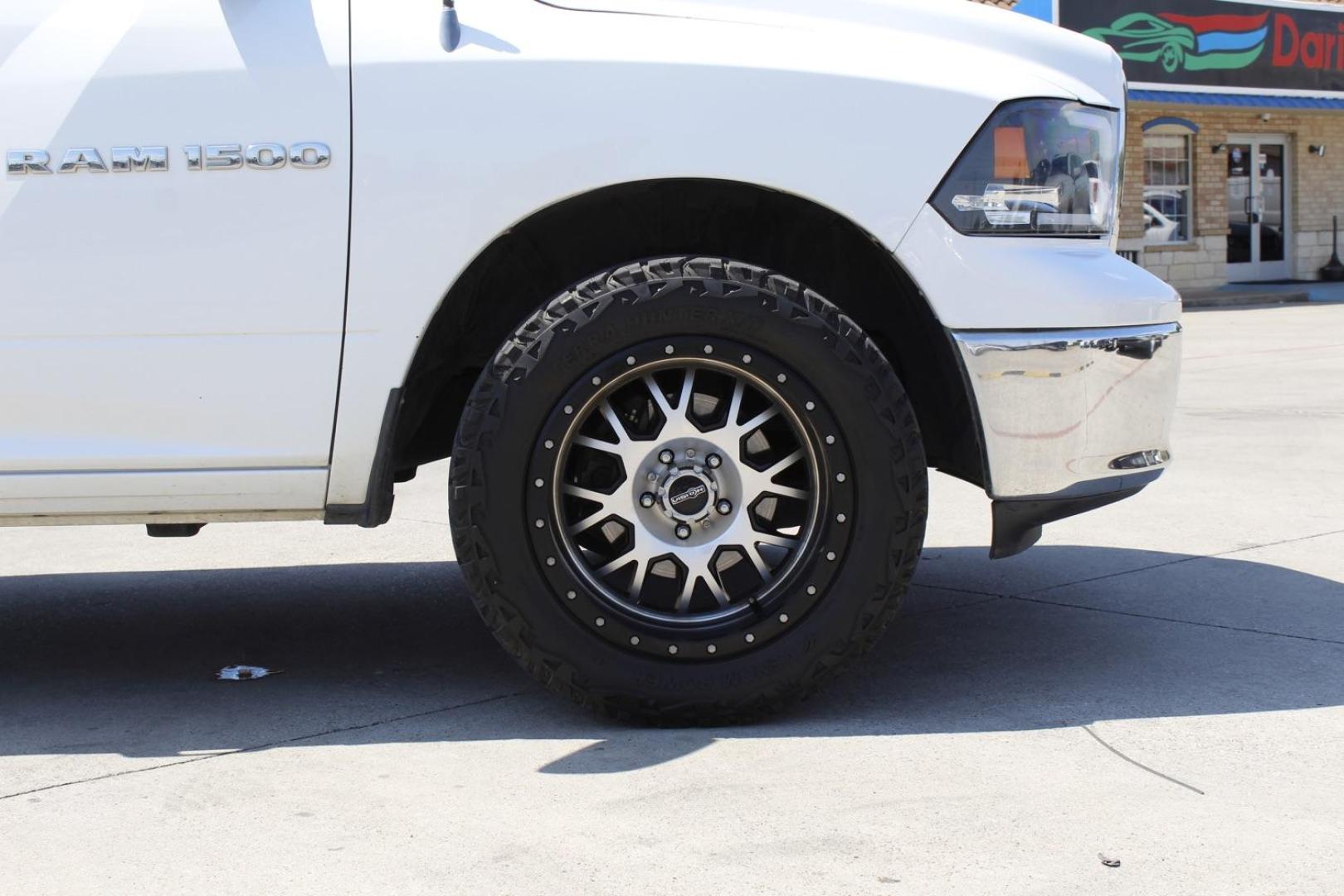 2012 White RAM 1500 SLT Quad Cab 2WD (1C6RD6GP2CS) with an 4.7L V8 SOHC 16V engine, 6-Speed Automatic transmission, located at 2401 E Main St., Grand Prairie, TX, 75050, (972) 262-4440, 32.748981, -96.969643 - Photo#11