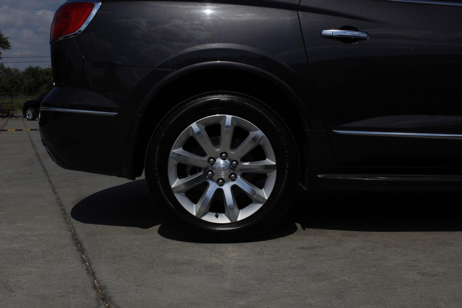 2016 GRAY Buick Enclave Premium FWD (5GAKRCKD8GJ) with an 3.6L V6 DOHC 24V engine, 6-Speed Automatic Overdrive transmission, located at 2401 E Main St., Grand Prairie, TX, 75050, (972) 262-4440, 32.748981, -96.969643 - Photo#12