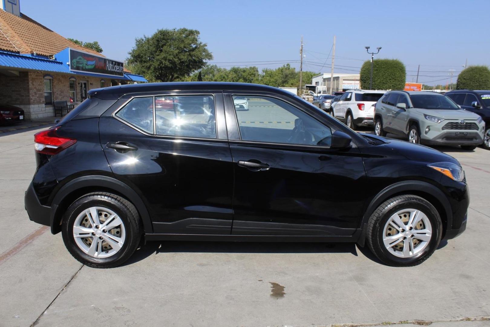 2020 BLACK Nissan Kicks S (3N1CP5BV9LL) with an 1.6L L4 engine, Continuously Variable Transmission transmission, located at 2401 E Main St., Grand Prairie, TX, 75050, (972) 262-4440, 32.748981, -96.969643 - Photo#3